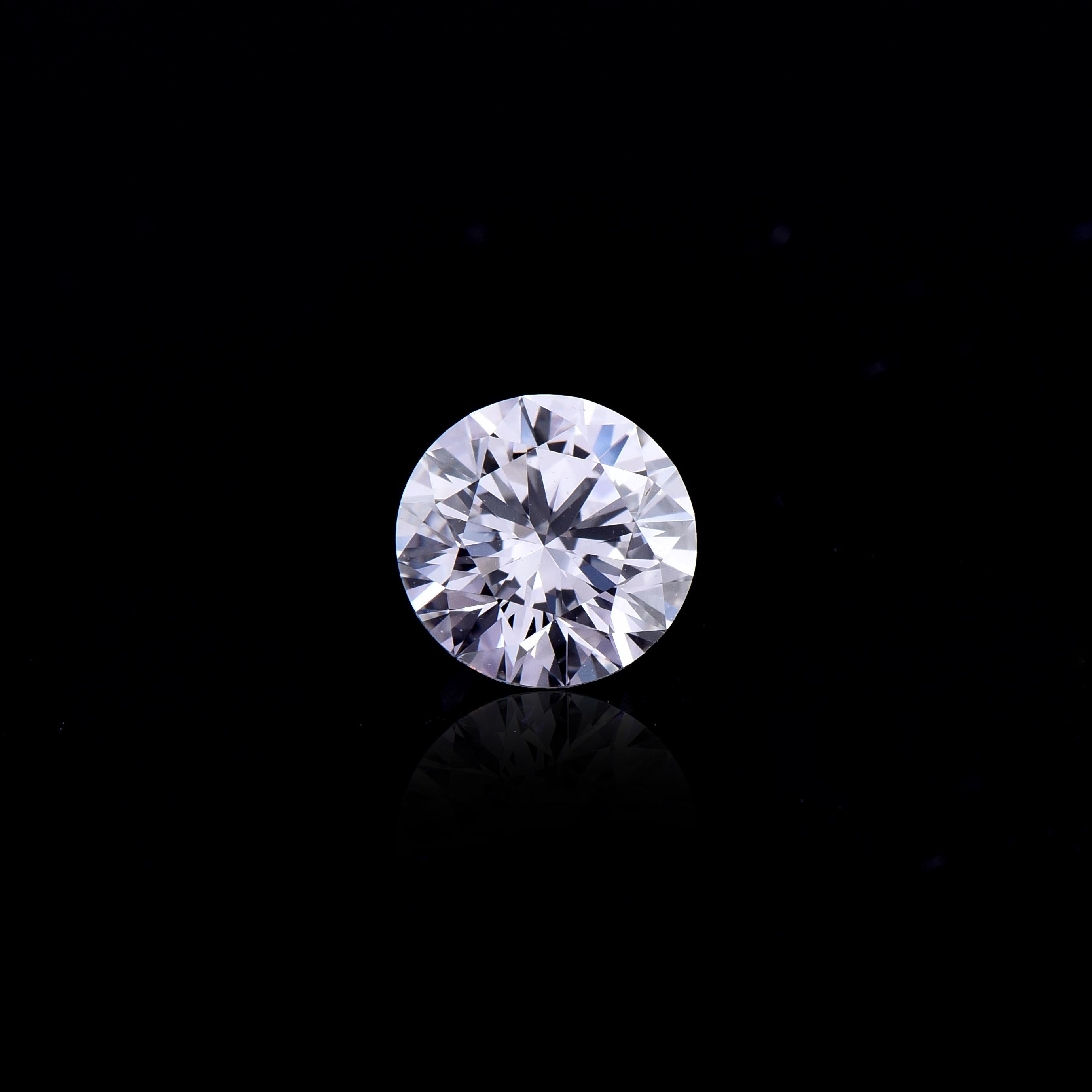 Gewicht: 0,63ct
Schliff: Runder Brillant
Farbe: E
Klarheit: VVS2                                                               
Polnisch: EX
Symm: Ver Gut                                                                                               