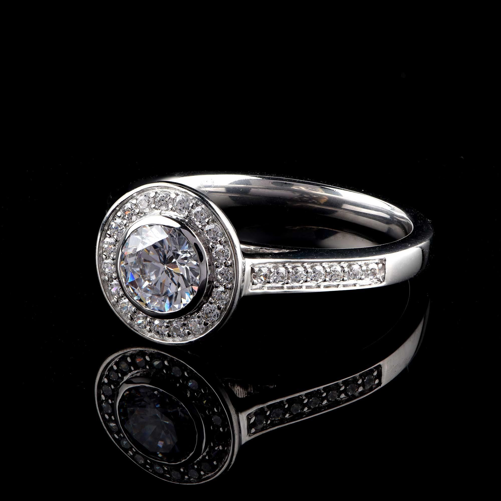 Modern TJD GIA Certified 1.00 Carat Diamond 18 Karat White Gold Halo Engagement Ring For Sale