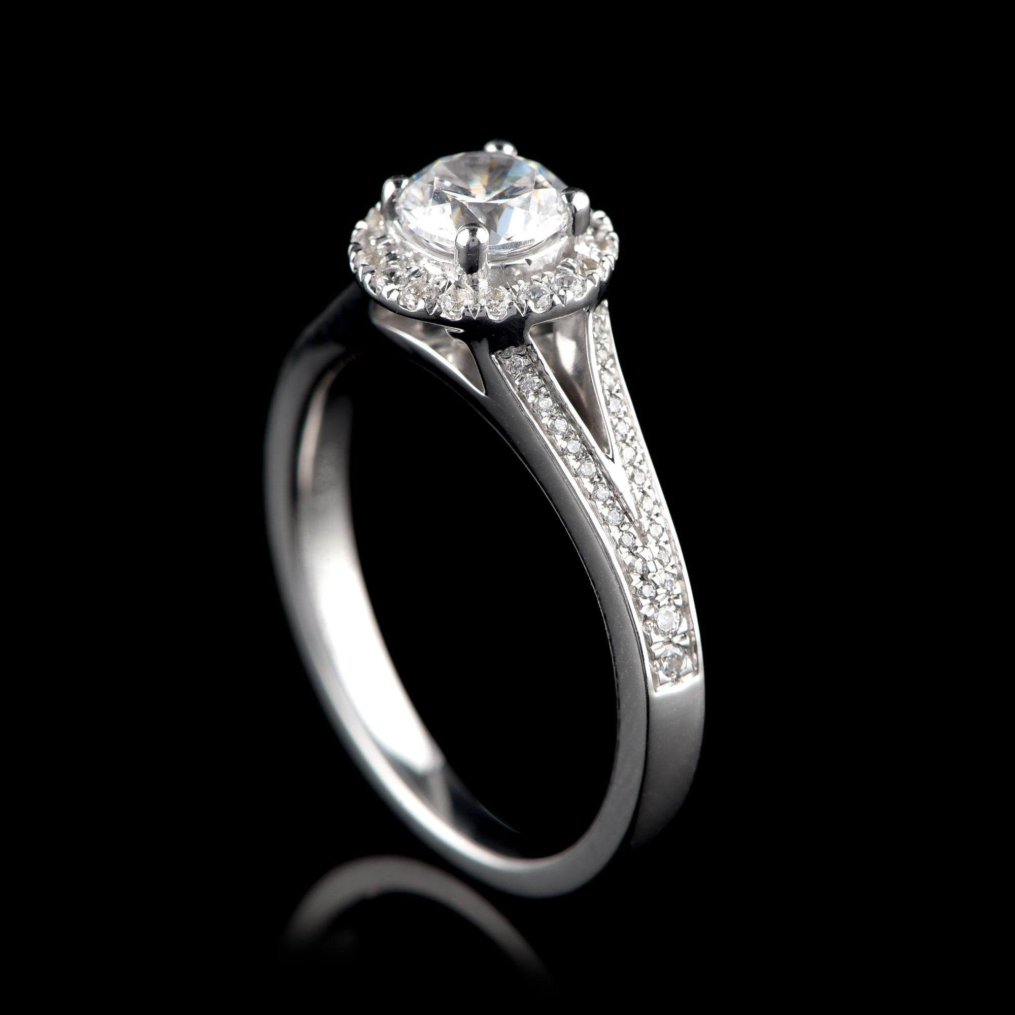 Round Cut TJD GIA Certified 1.00 Carat Diamond 18 Karat White Gold Split Shank Bridal Ring For Sale