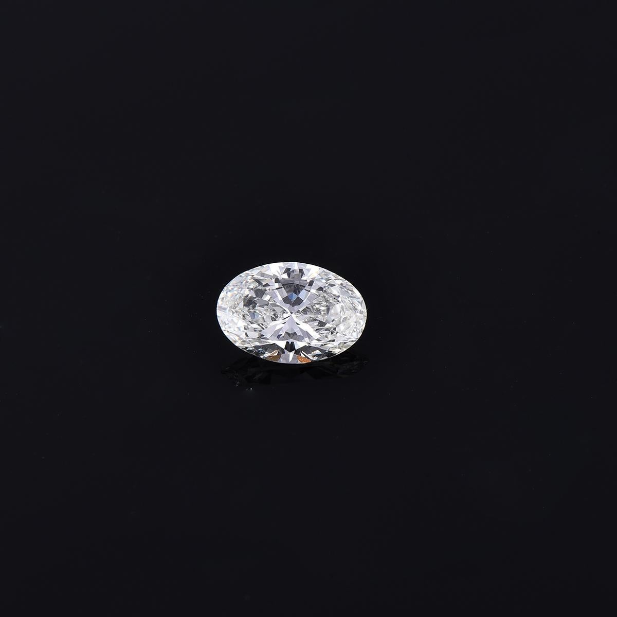 Peso: 1,03ct
Taglio: Brillante ovale
Colore: K
Chiarezza: IF                                                               
Polacco: EX
Symm: EX                                                                                                         
