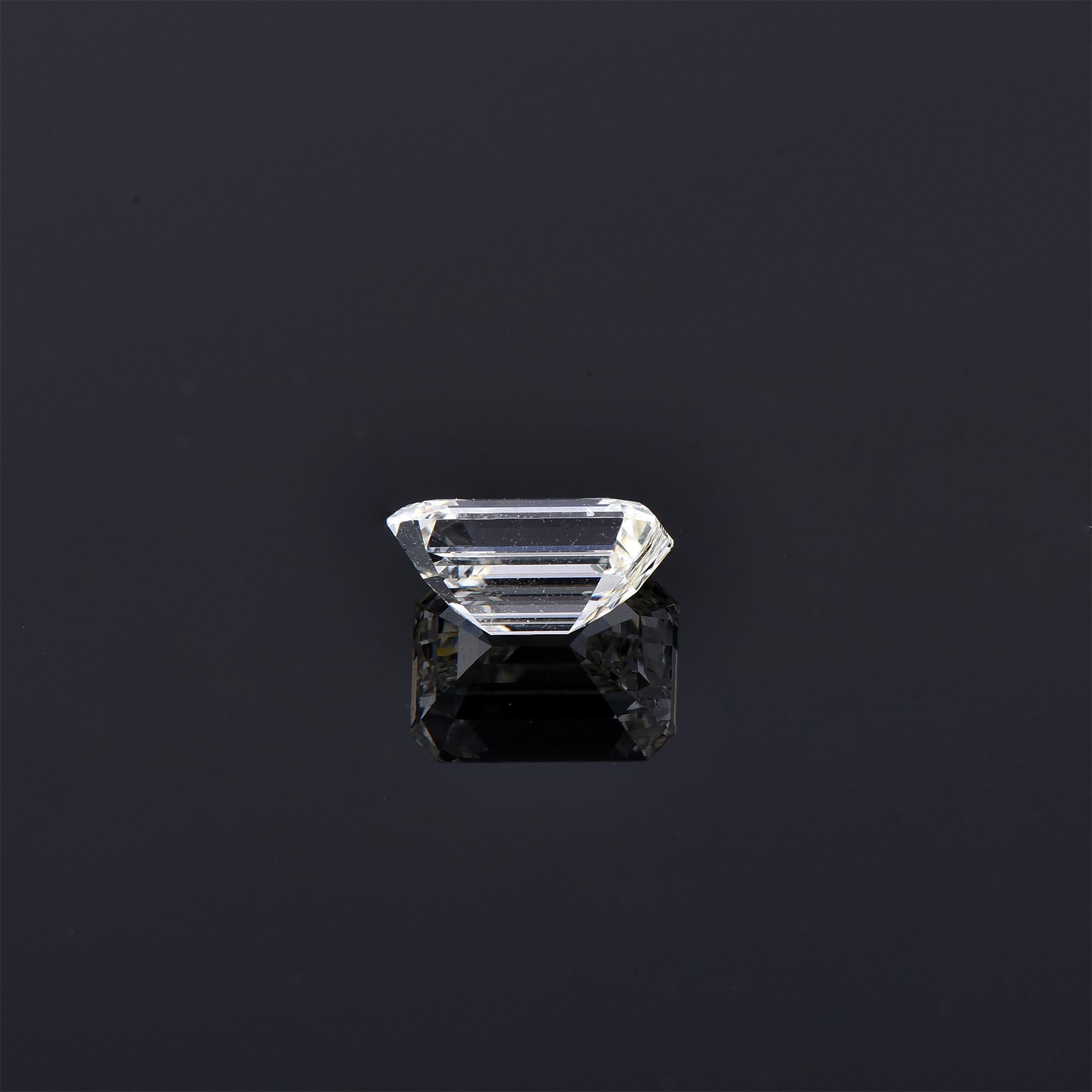 Taille émeraude Diamant taille émeraude certifié TJD IGI de 1,03 carat, couleur K, pureté IF en vente