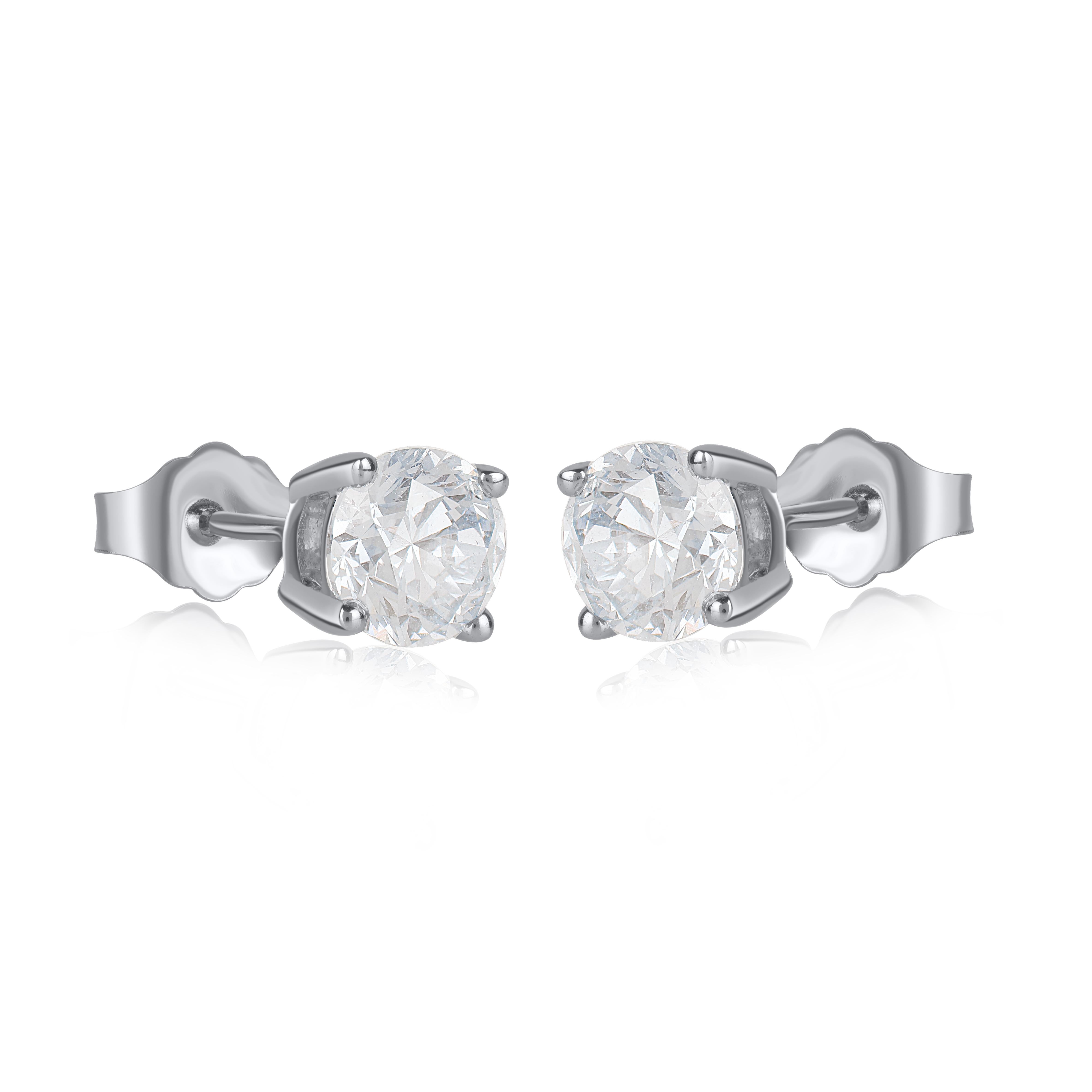Questi scintillanti e sorprendenti orecchini con diamante sono perfetti per te o per essere regalati a una persona speciale. Il peso totale in carati delle due pietre è di 1,50 CT e ogni paio di orecchini con perno è dotato di una certificazione IGI