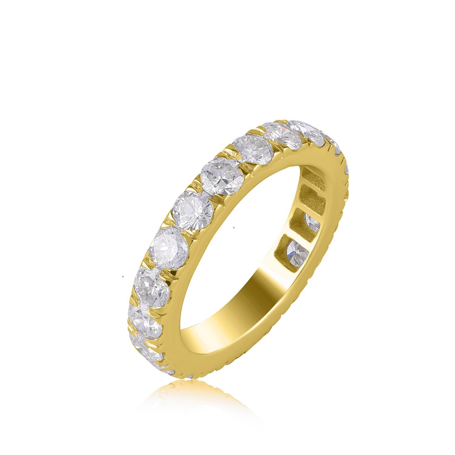 Add a touch of elegance to your look with this diamond engagement band. This diamond band is studded with 20 round-cut diamonds in micro-pave setting, and diamonds are graded H-I Color, I1-I2 Clarity. Crafted  in 14 KT yellow gold and it comes along