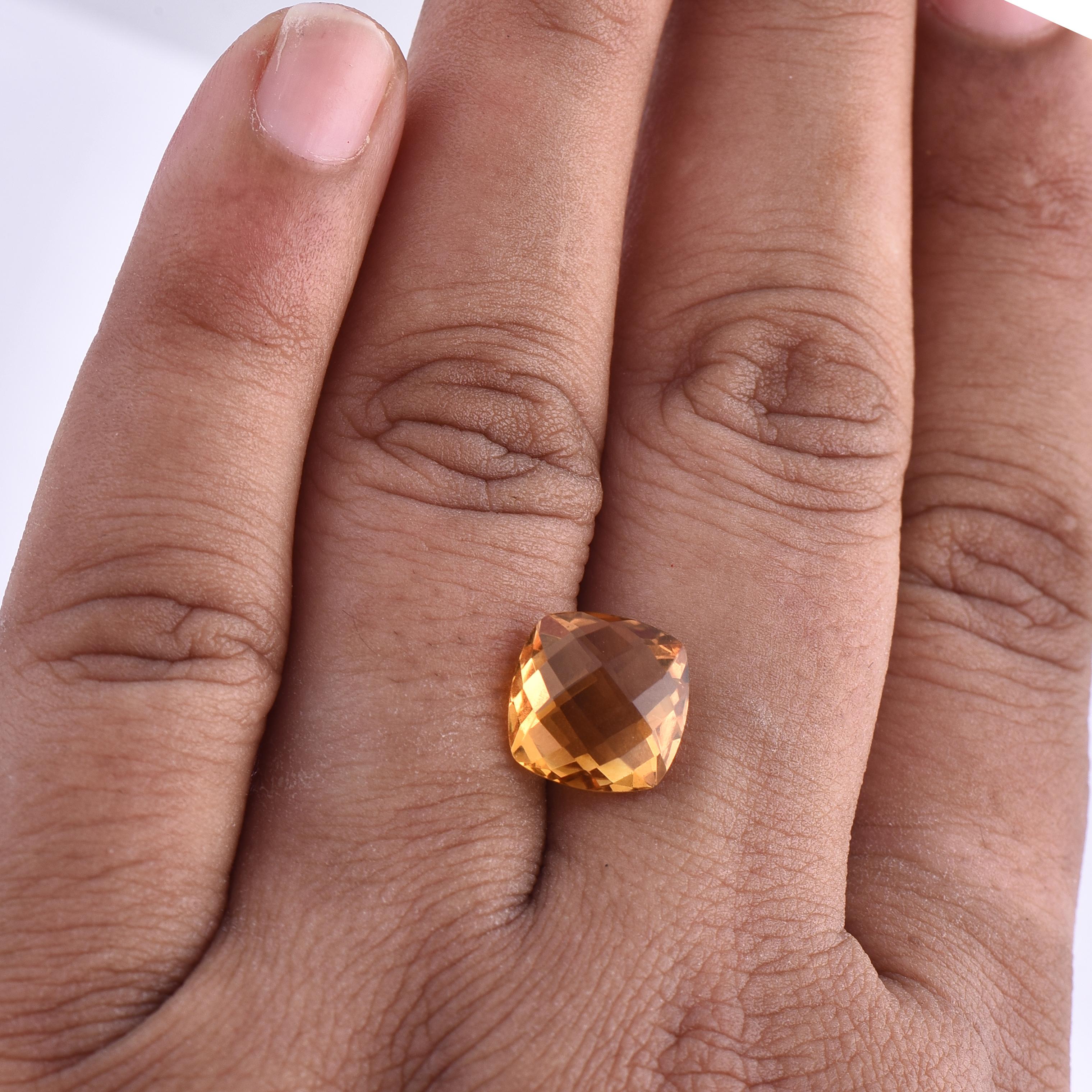 TJD Loose 3.95 Ct Cushion Cut Yellow Natural Citrine Gemstone for Ring & Pendant In New Condition For Sale In New York, NY