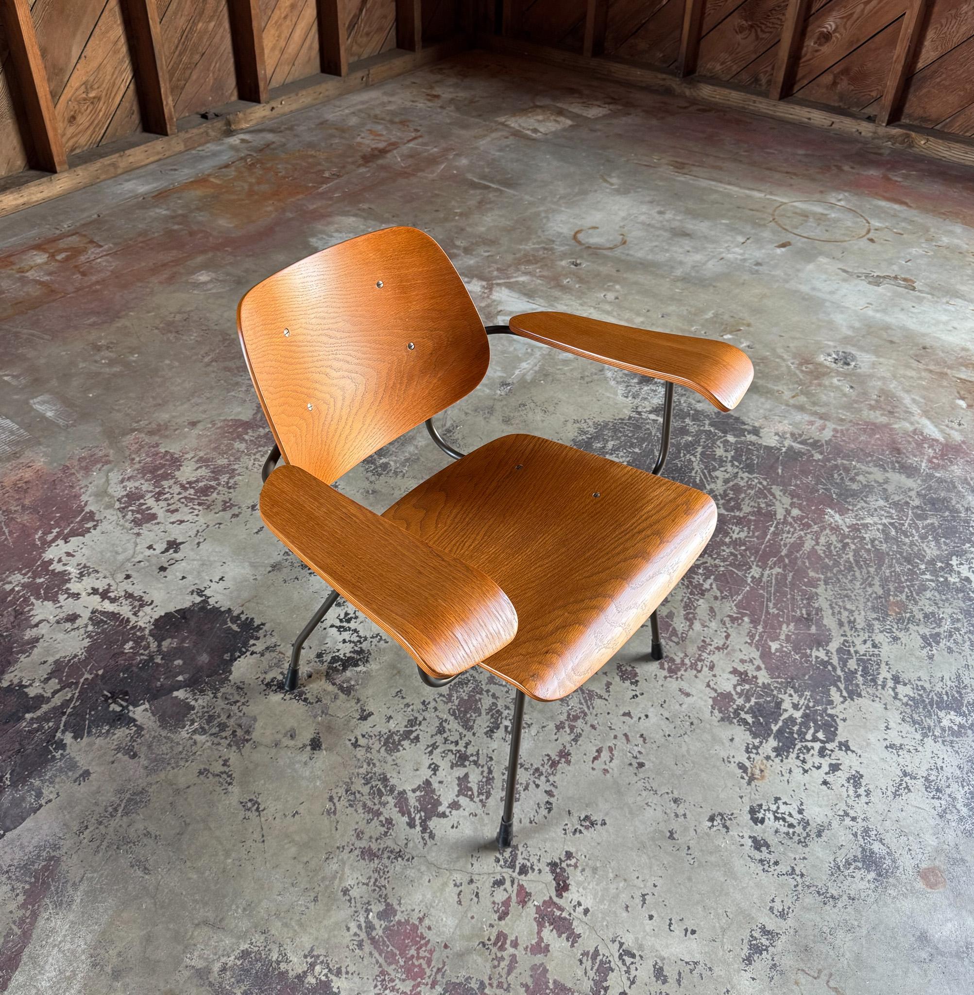 Tjerk Reijenga 8000 Bent Plywood Lounge Chair for Pilastro, Netherlands c.1962 In Good Condition In San Juan Capistrano, CA