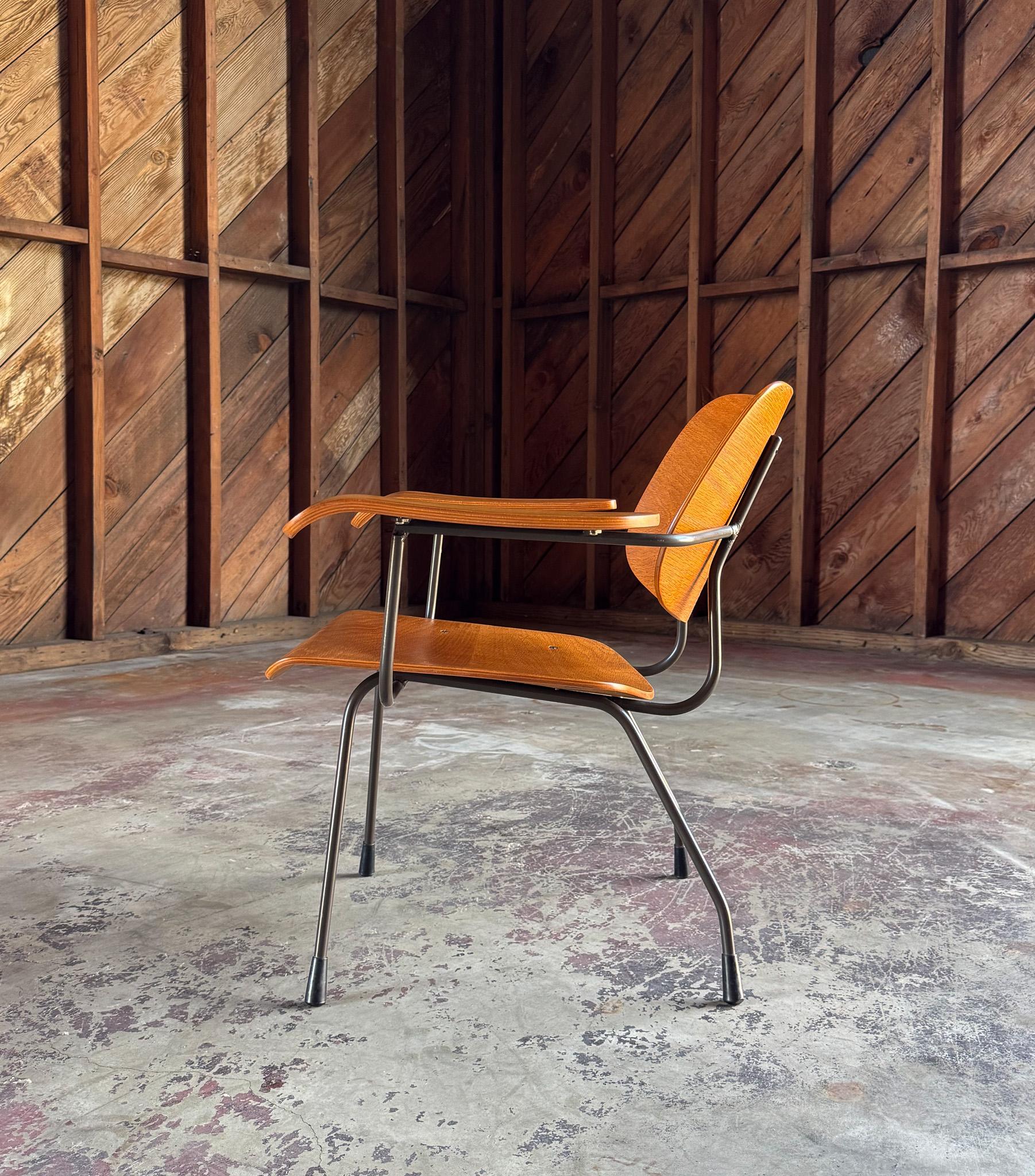 Enamel Tjerk Reijenga 8000 Bent Plywood Lounge Chair for Pilastro, Netherlands c.1962