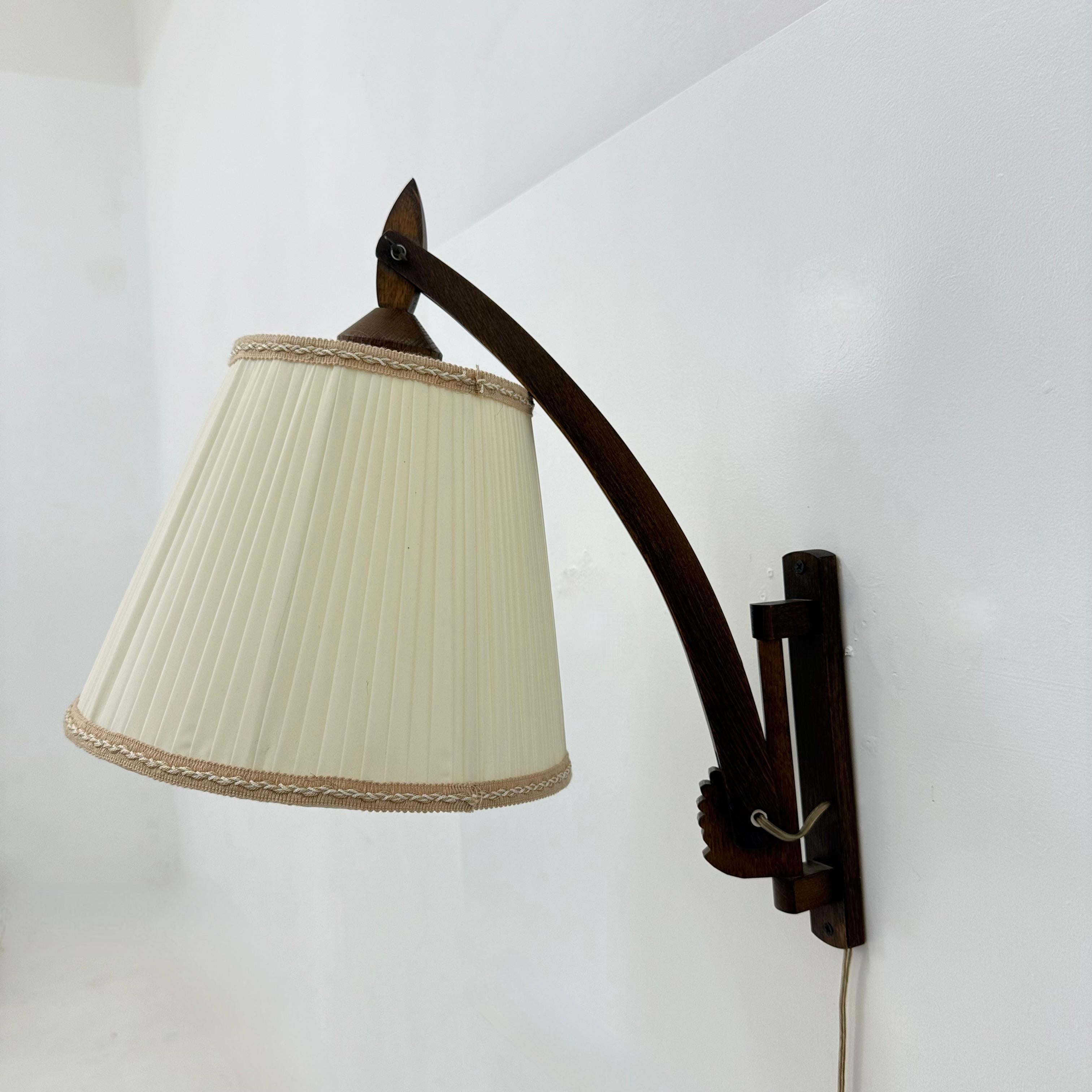 Milieu du XXe siècle T.J.W Zweers lampe murale vintage en bois d'Oak Oak 1950s en vente