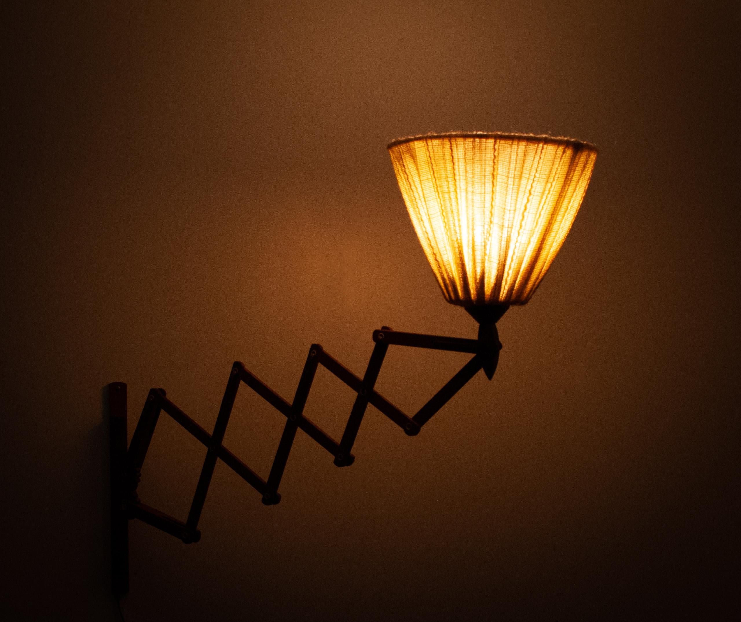 T.J.W. Zweers Teak Wall Scissor Lamp, Holland, 1959 3
