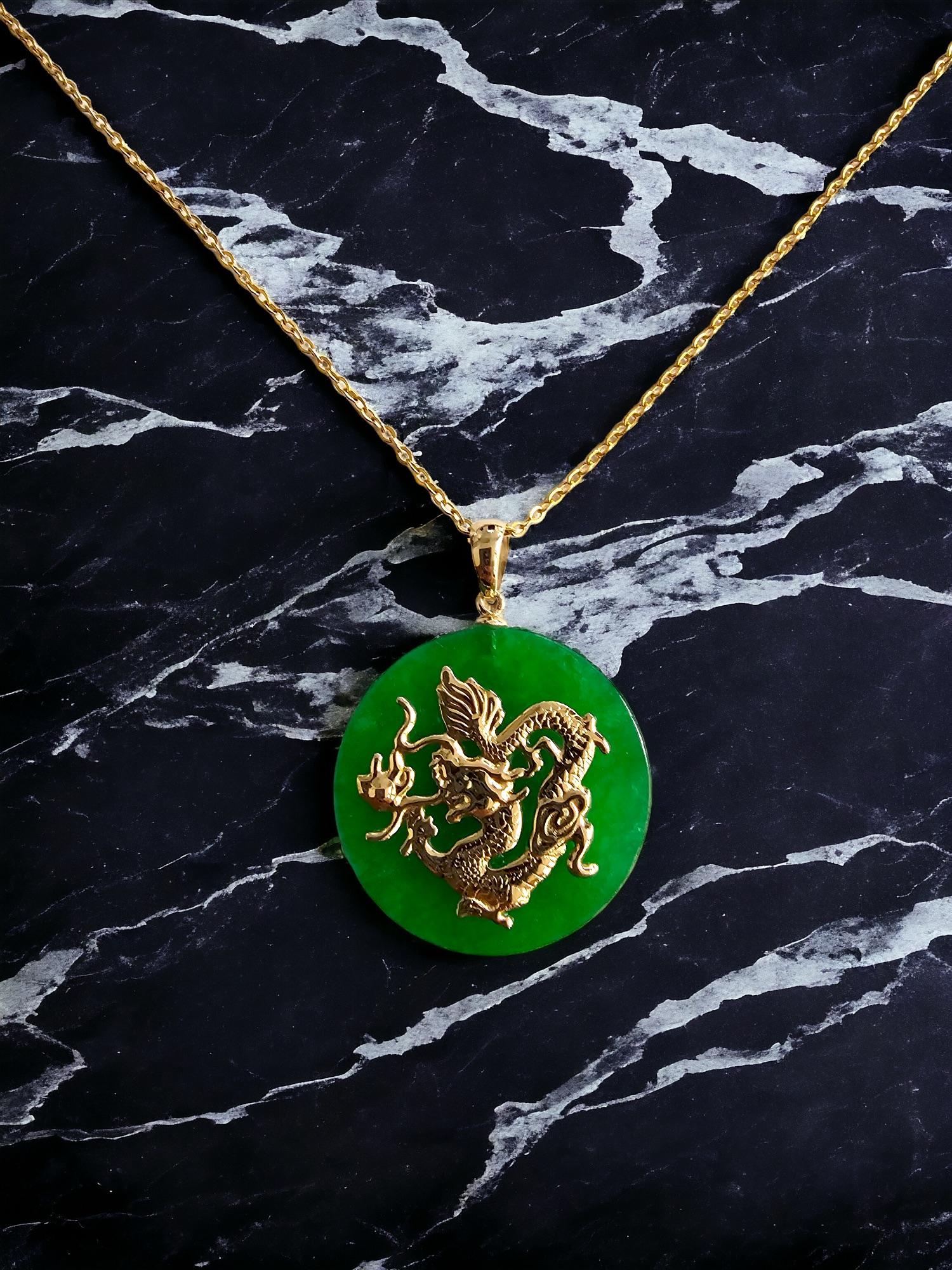 Cabochon TKO Green Jade Dragon Pendant (with 14K Yellow Gold) 25mm Disc For Sale