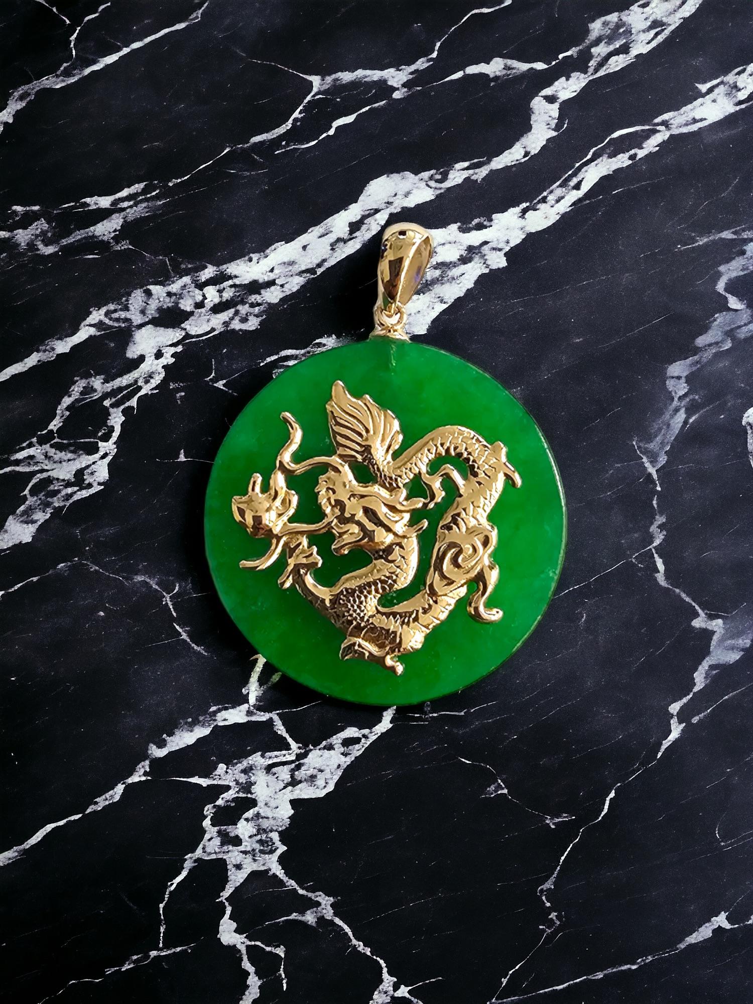 TKO Green Jade Dragon Pendant (with 14K Yellow Gold) 25mm Disc For Sale 3