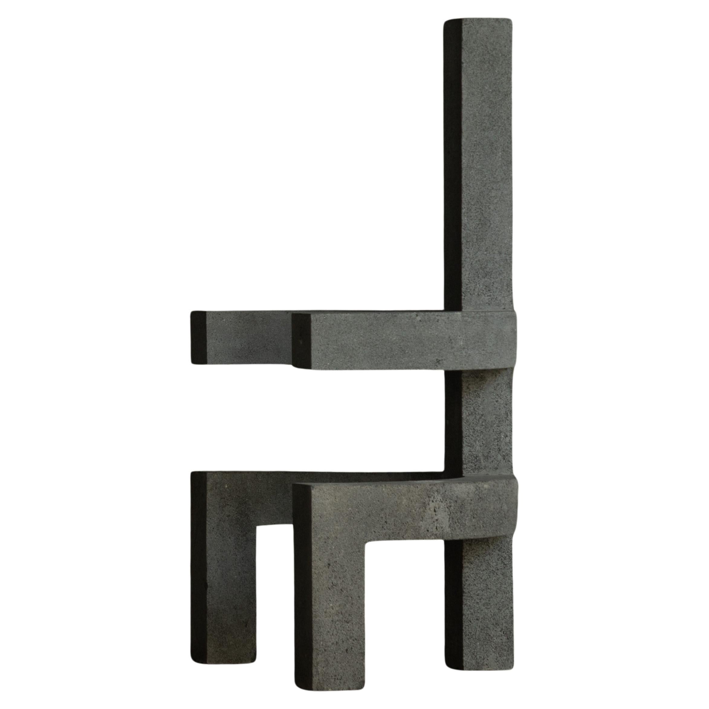 Tlakatl Skulpturaler Stuhl von Mesawa im Angebot