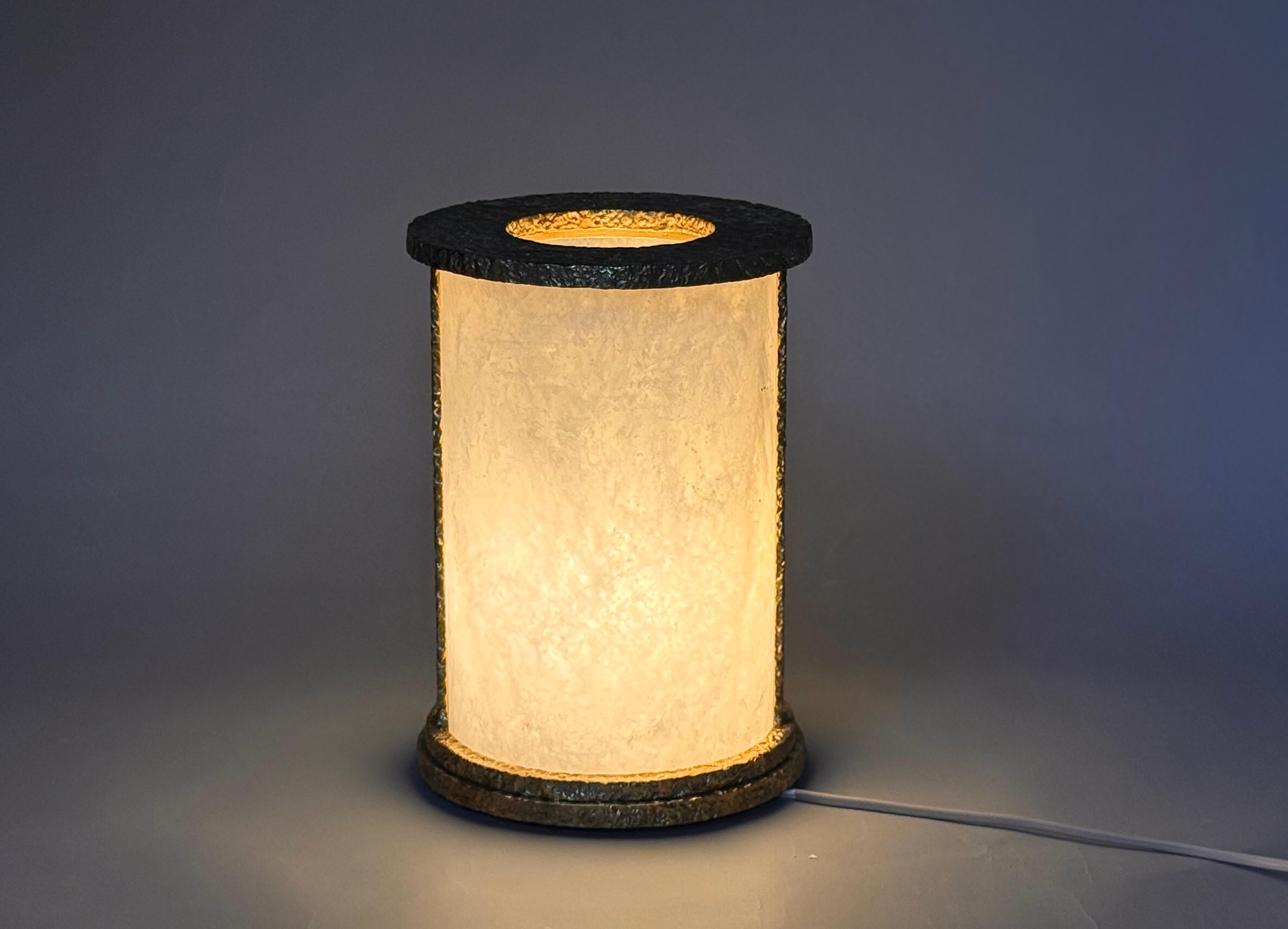 Contemporary TLB13 Rock Crystal Table Light For Sale