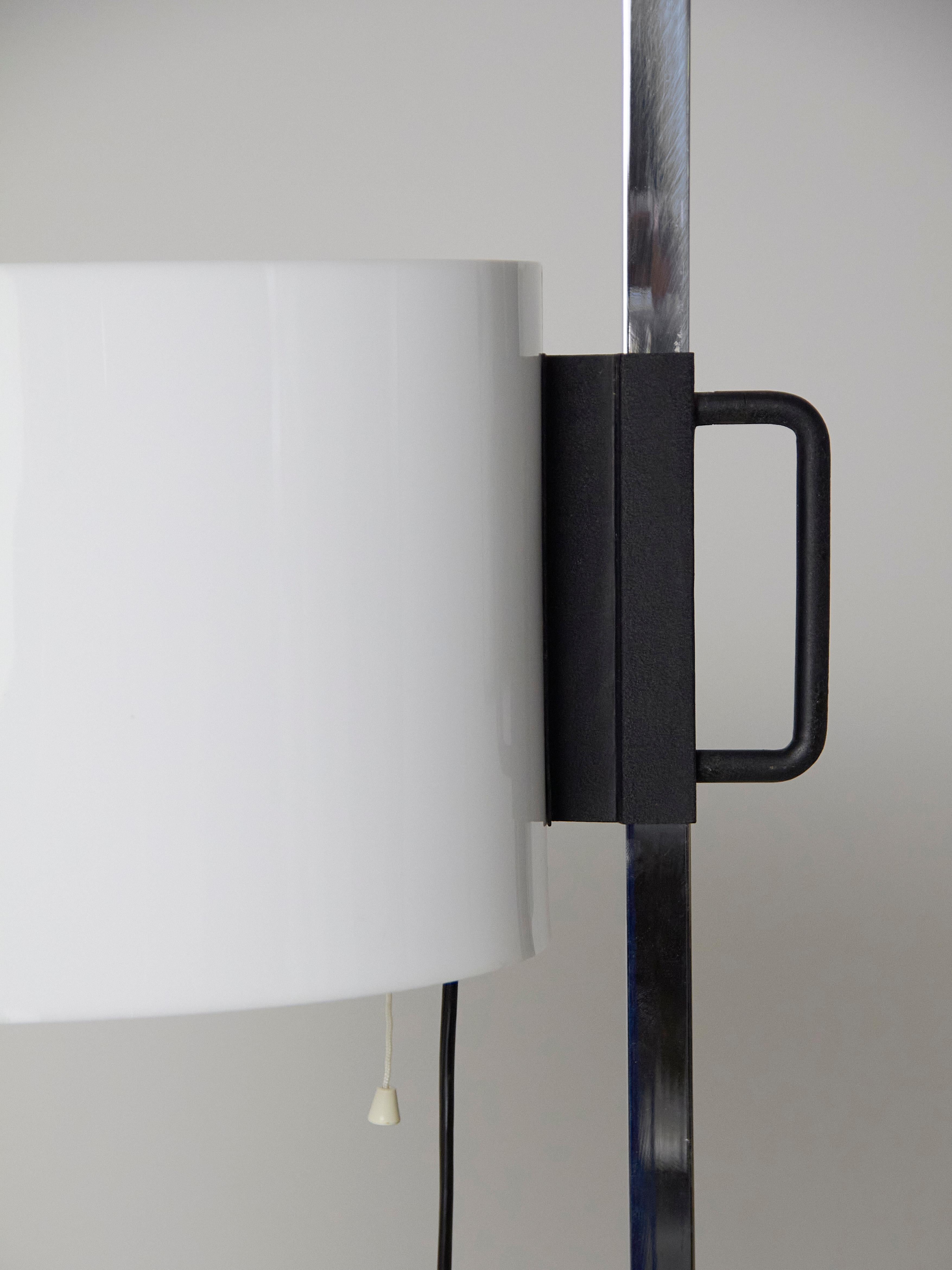 Milieu du XXe siècle Lampadaire TMC en vente