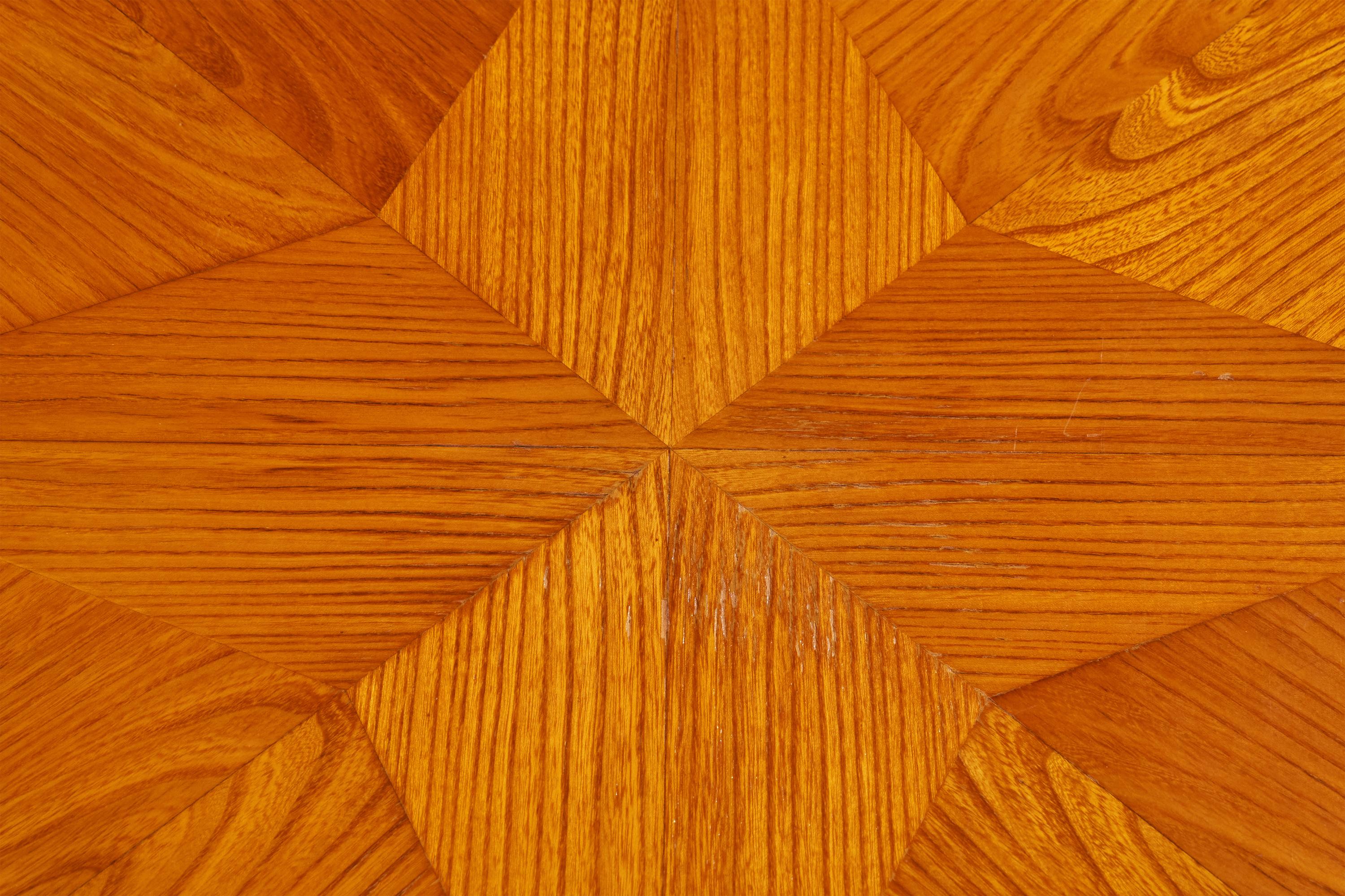 TMF, table d'appoint, chêne, bouleau, Suède, 1943 Bon état - En vente à High Point, NC