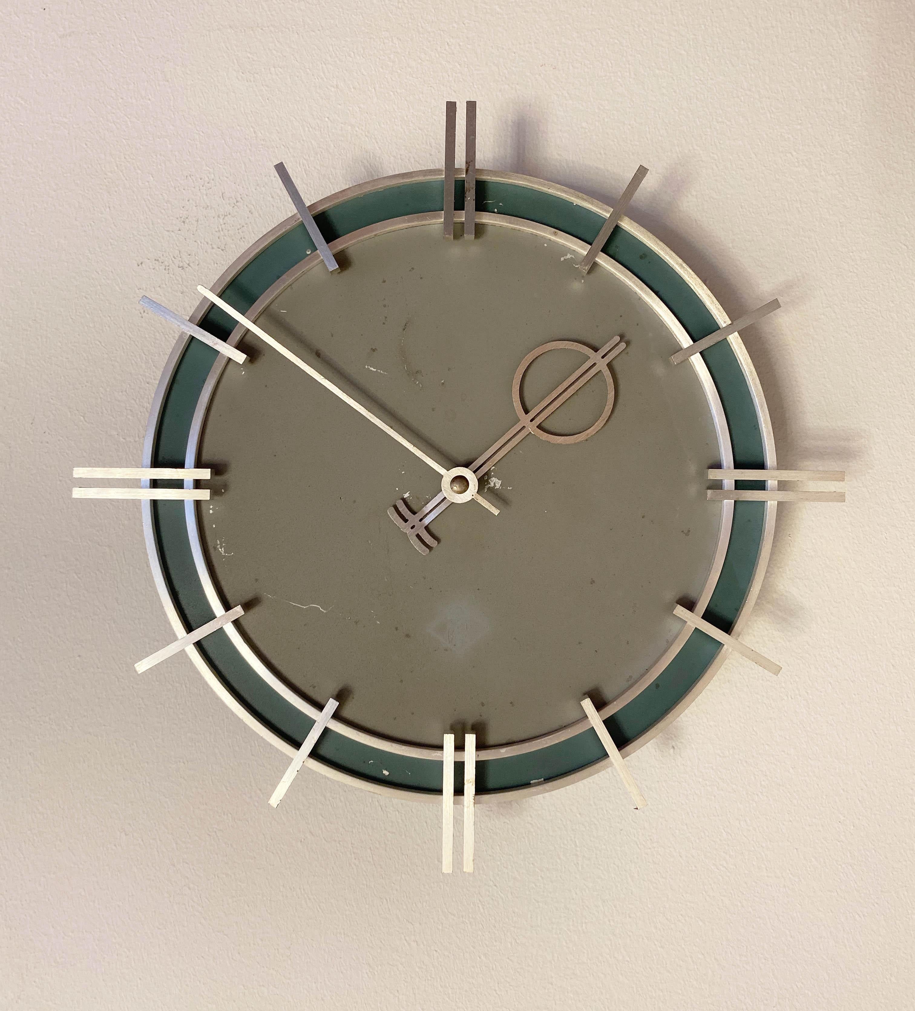 TN Telenorma Electric Wall Clock In Fair Condition For Sale In Vienna, AT