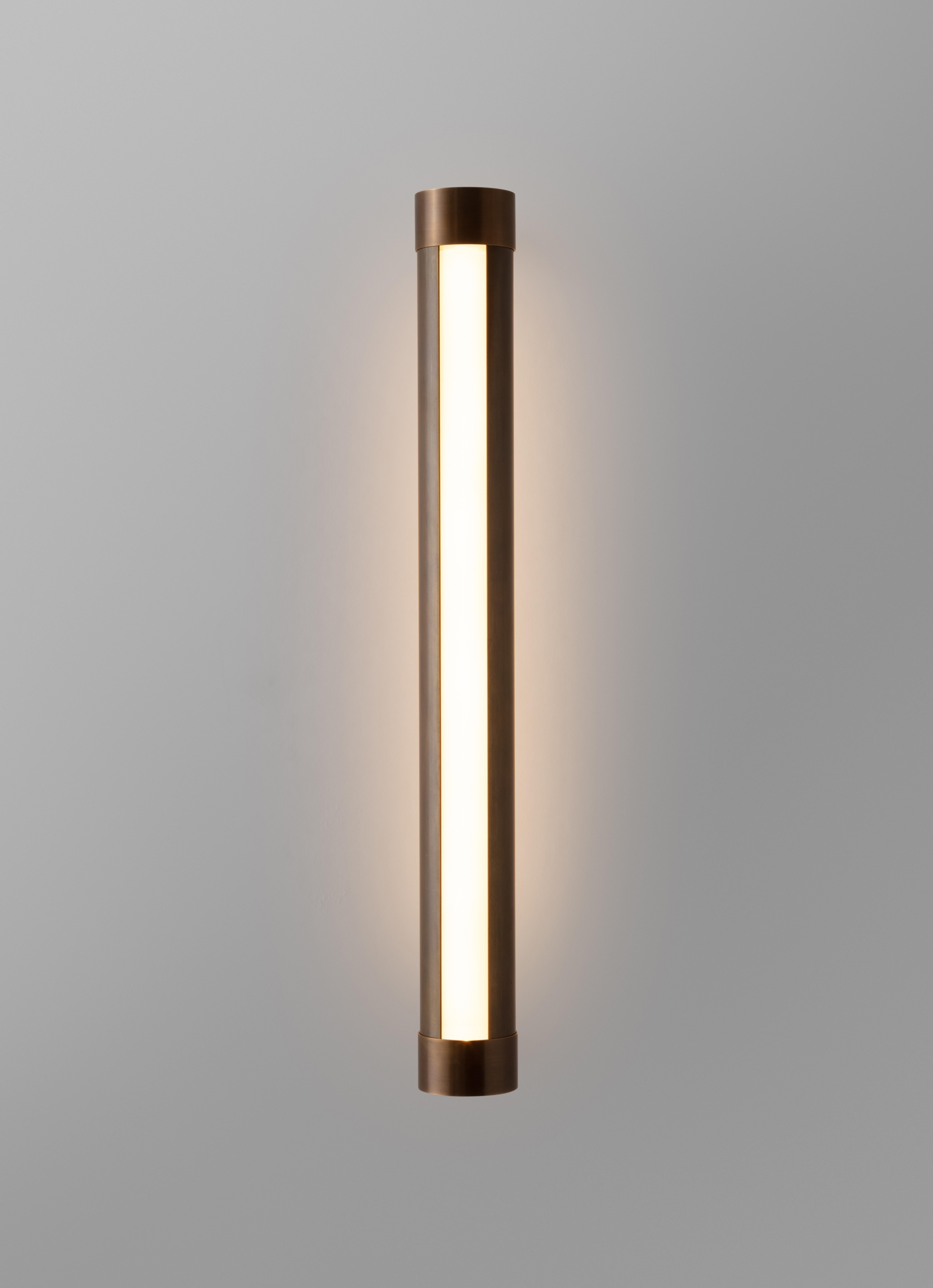 To and Fro Sconce Contemporary Minimalist LED Linear Vanity Sconce, UL im Zustand „Neu“ im Angebot in Brooklyn, NY