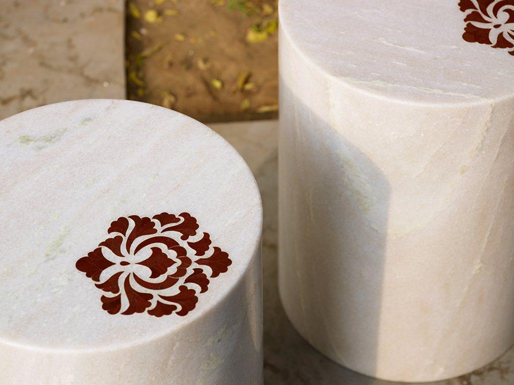 XXIe siècle et contemporain Tabouret à mourir en vente
