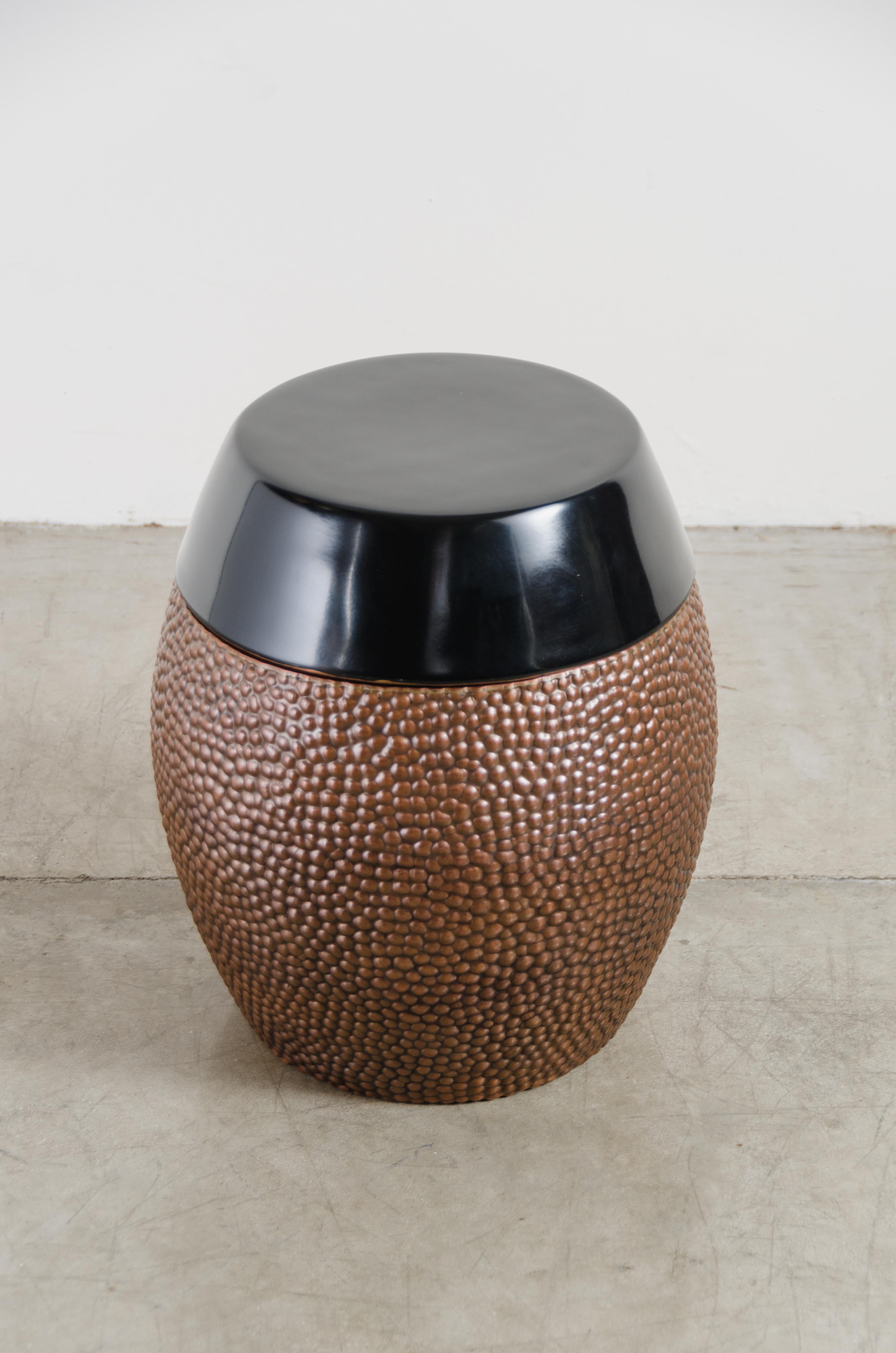 Repoussé Toad Skin Barrel Storage Drum Stool, Copper and Black Lacquer by Robert Kuo For Sale