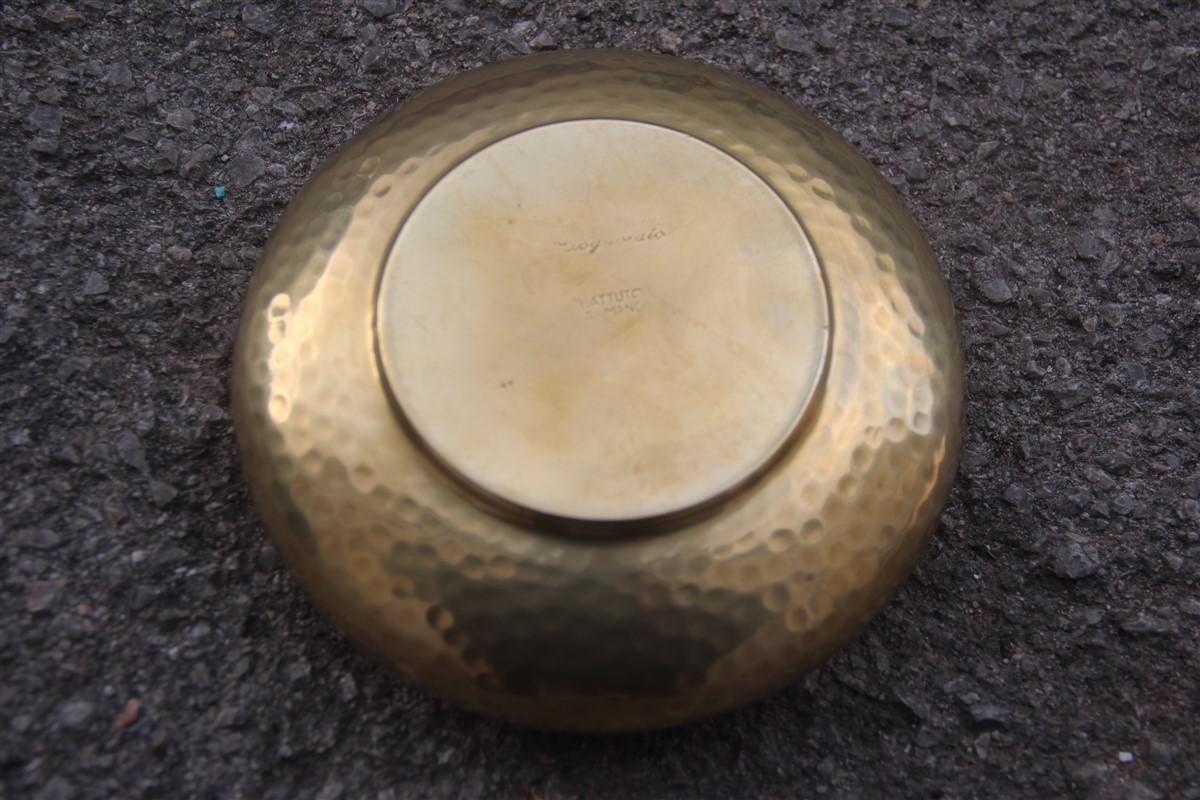 Tobacco Box Golden Brass Hammered by Hand in 1950 Midcentury In Good Condition In Palermo, Sicily