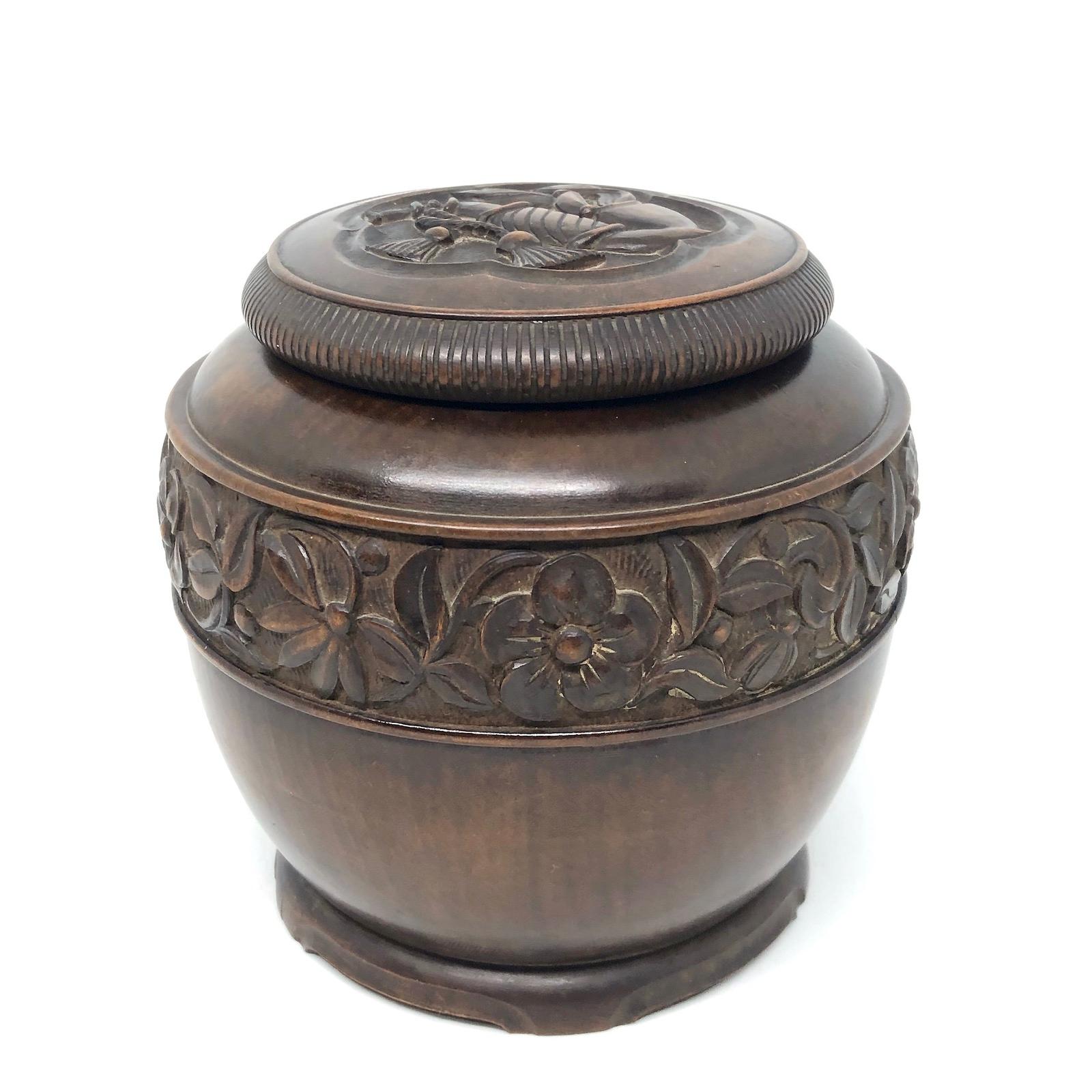 Tobacco Jar Wood Carved Black Forest Brienz German Antique, 1900s For Sale 1