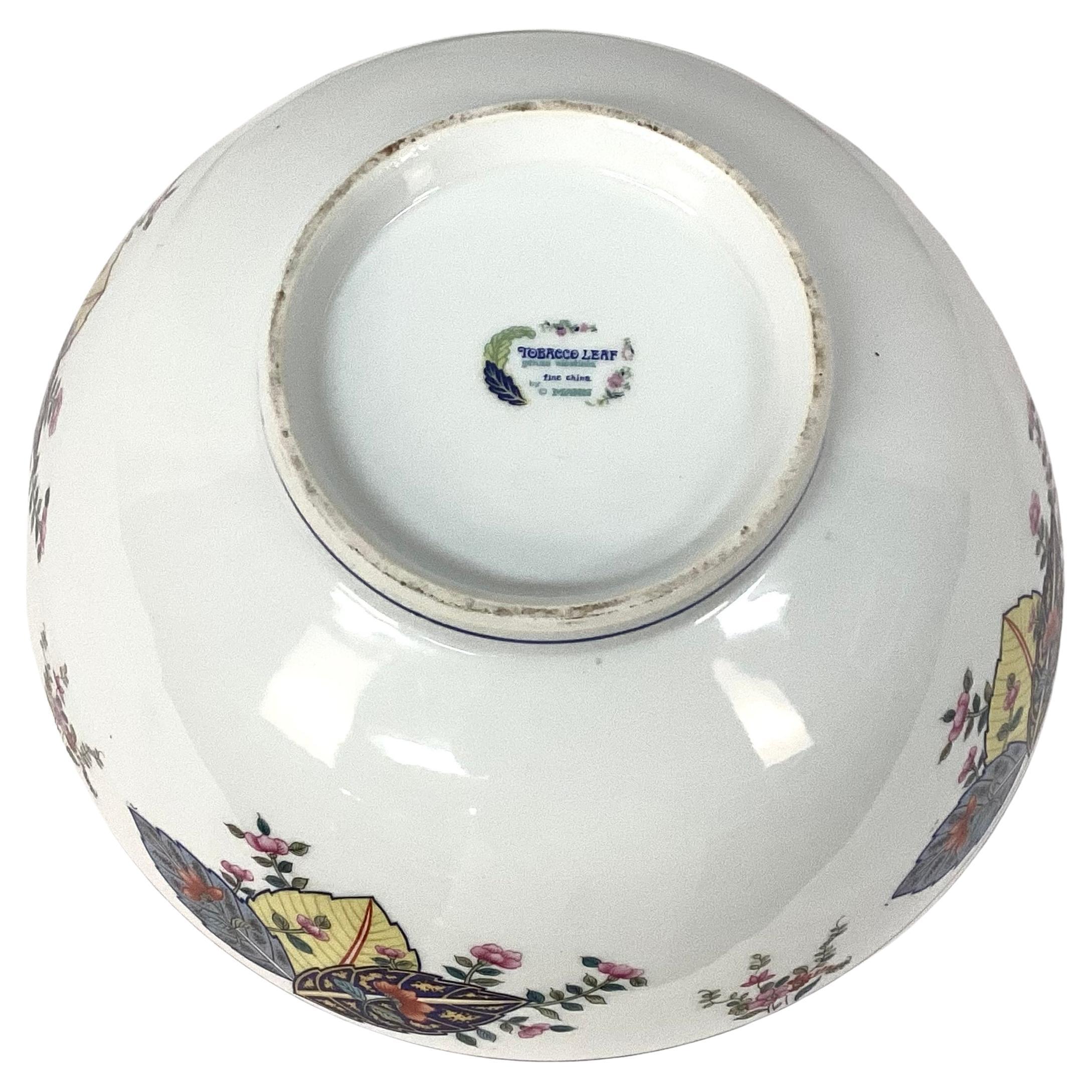 Tobacco Leaf 10 Inch Bowl by Seymour Mann In Good Condition For Sale In Bradenton, FL