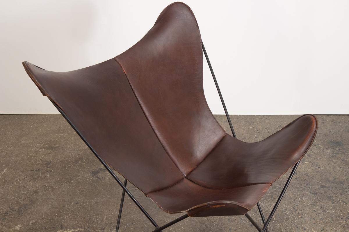 Émaillé Chaise papillon Hardoy en cuir tabac pour Knoll