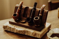 Tobacco pipes stand