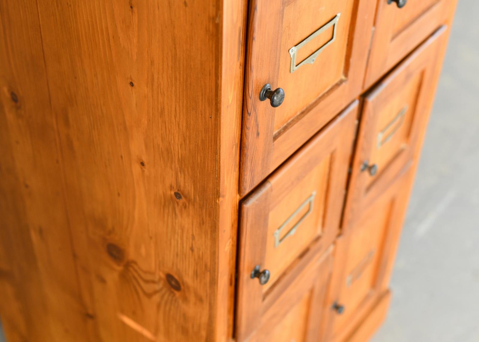 Armadietto per tabaccheria, anni '30 circa in vendita 6