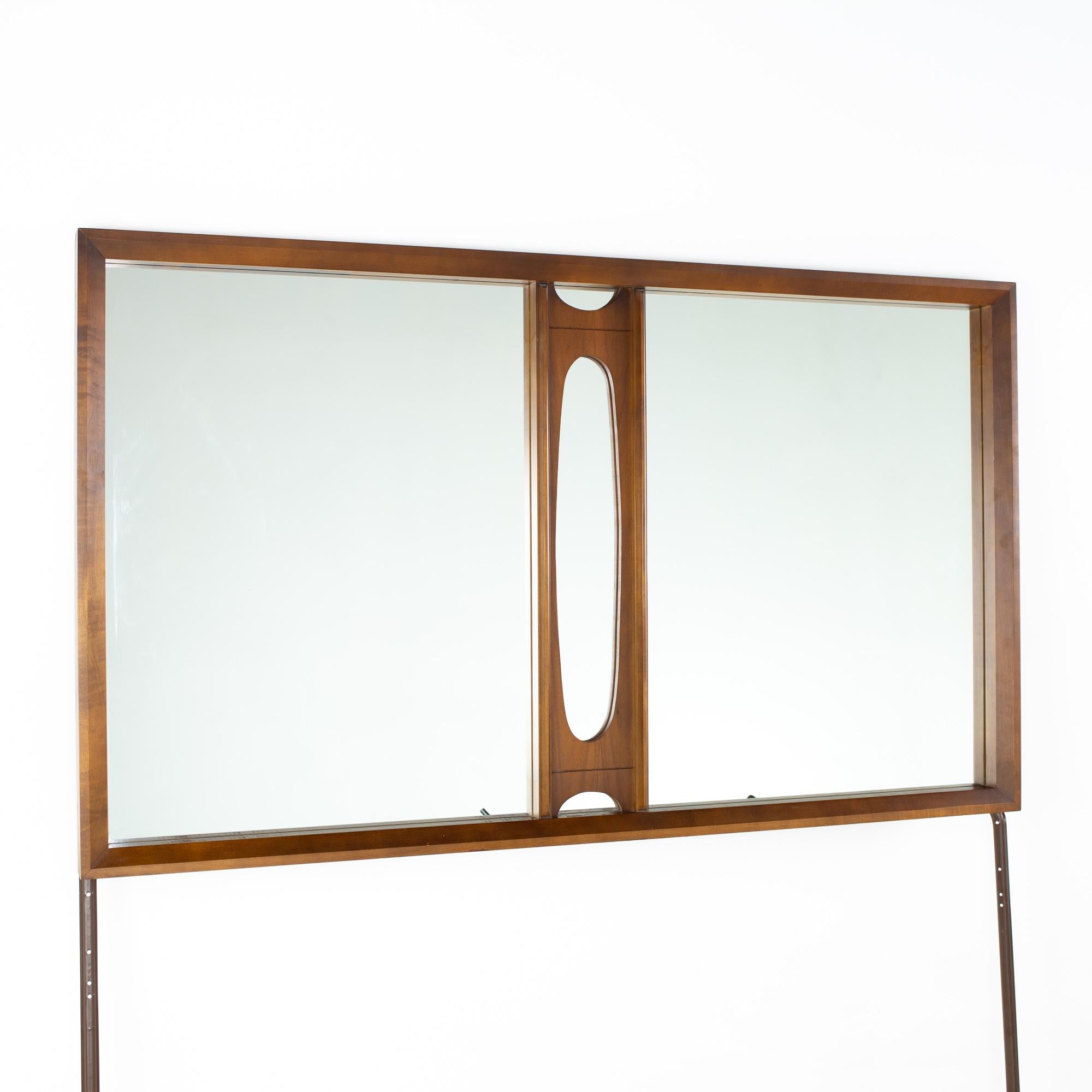 Tobago Brutalist Mid Century Walnut Mirror In Good Condition For Sale In Countryside, IL