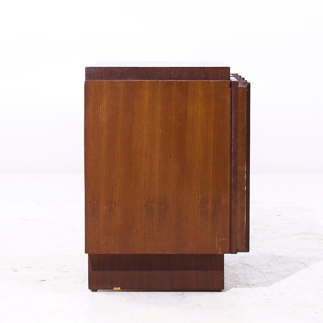 Tobago Brutalist Mid Century Walnut Nightstands - Pair For Sale 1