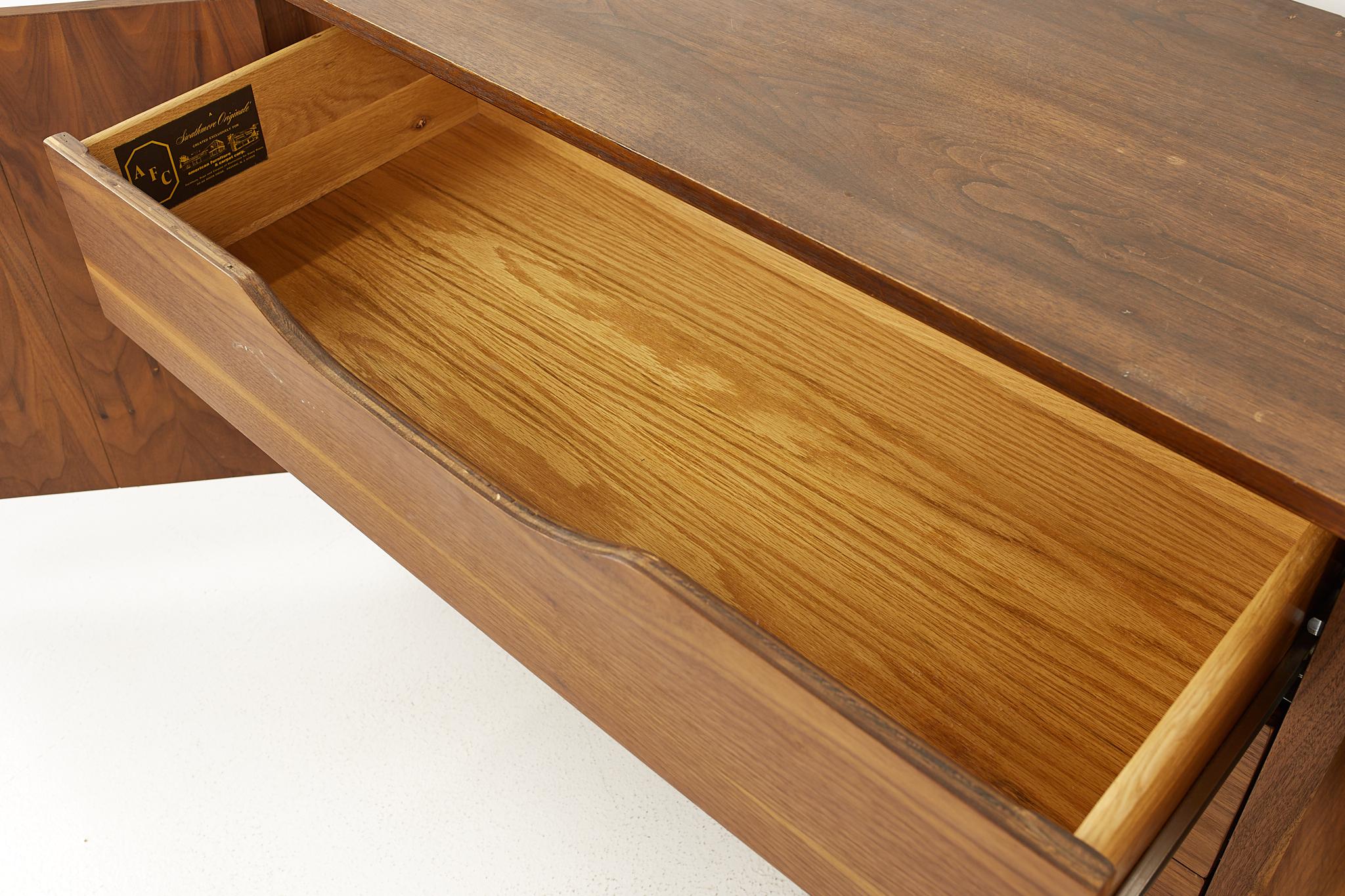 Tobago Brutalist Style Mid-Century Walnut Lowboy 6 Drawer Dresser 2