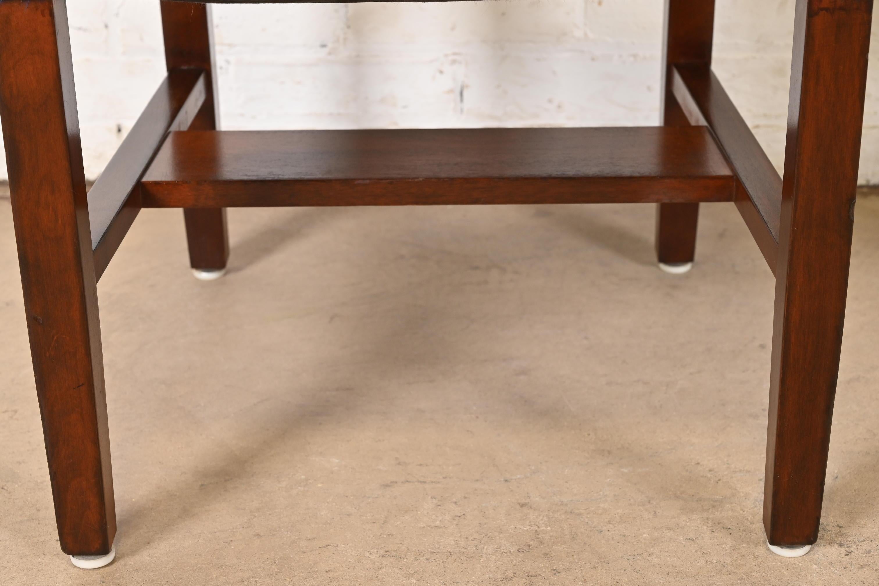 Tobey Furniture Chaises de salle à manger en acajou de style Arts and Crafts, ensemble de quatre en vente 3