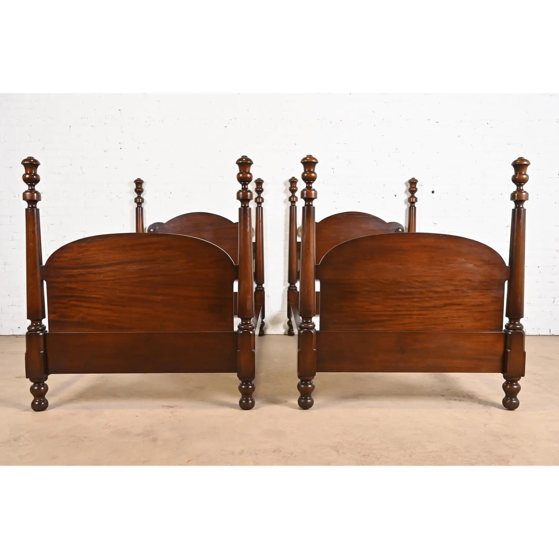 Tobey Furniture Antique Georgian Carved Solid Mahogany Twin Size Poster Beds For Sale 3