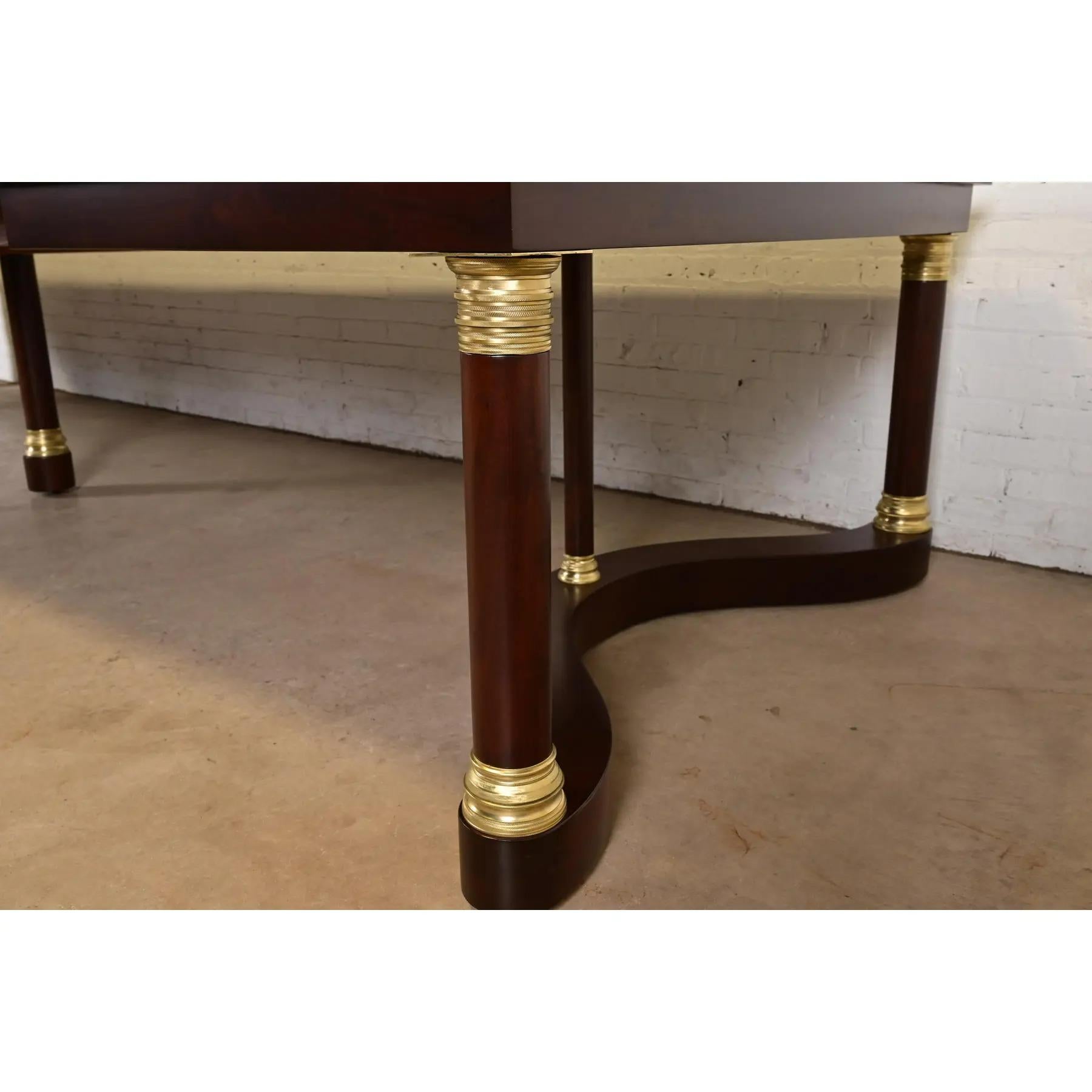 Tobey Furniture Monumental Antique French Empire Mahagoni und Messing Esstisch im Angebot 7