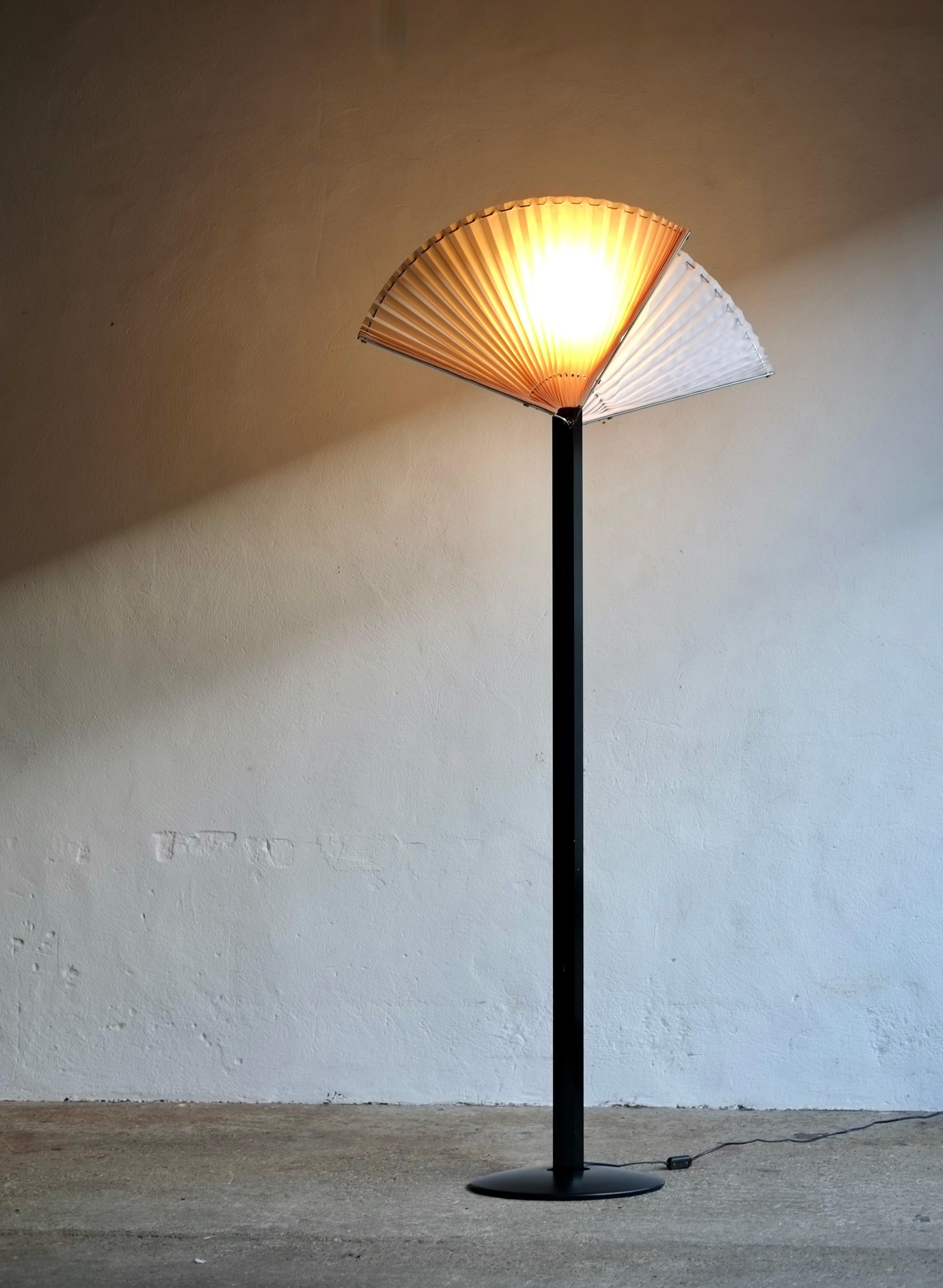Tobia & Afra Scarpa Butterfly Lamp for Flos, Italy In Good Condition In London, GB