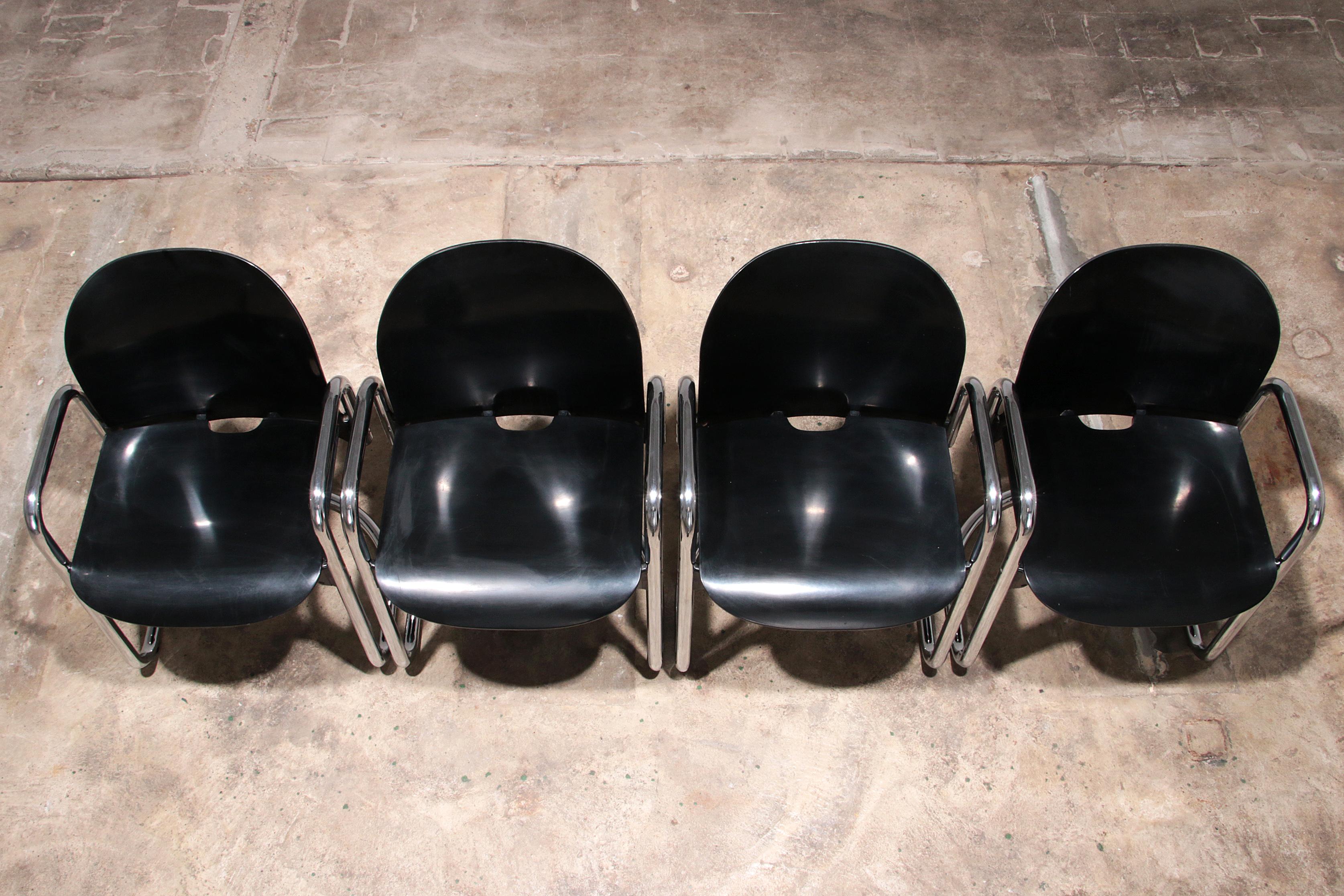 Tobia & Afra Scarpa Model Dialogo Chair for B&B Italia, 1970s For Sale 1