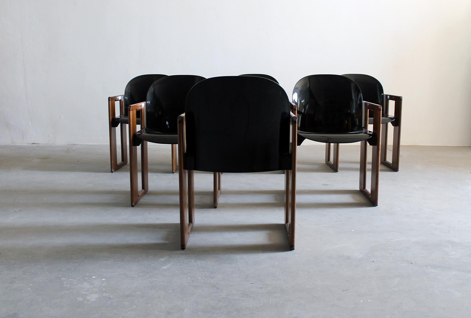 Late 20th Century Tobia & Afra Scarpa Set of Six Black Dialogo Dining Chairs by B&B 1973  For Sale