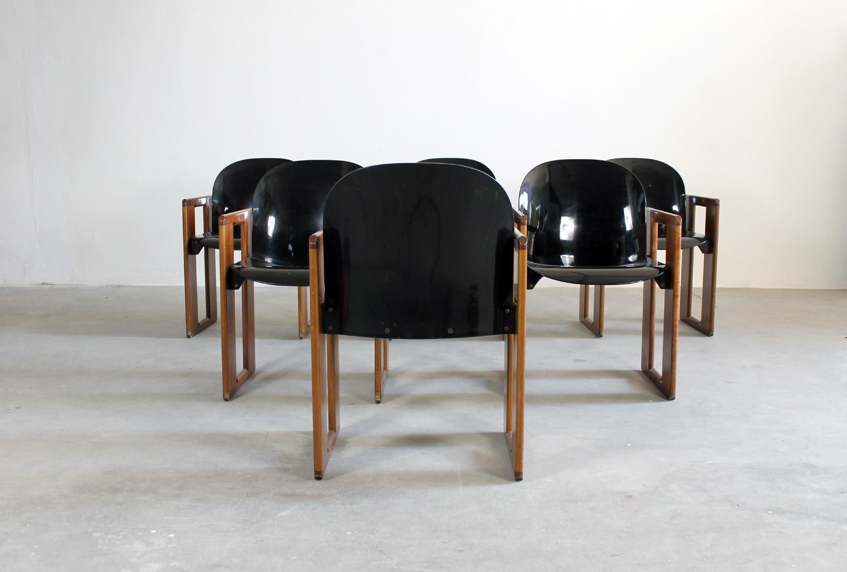 Fiberglass Tobia & Afra Scarpa Set of Six Black Dialogo Dining Chairs by B&B 1973  For Sale