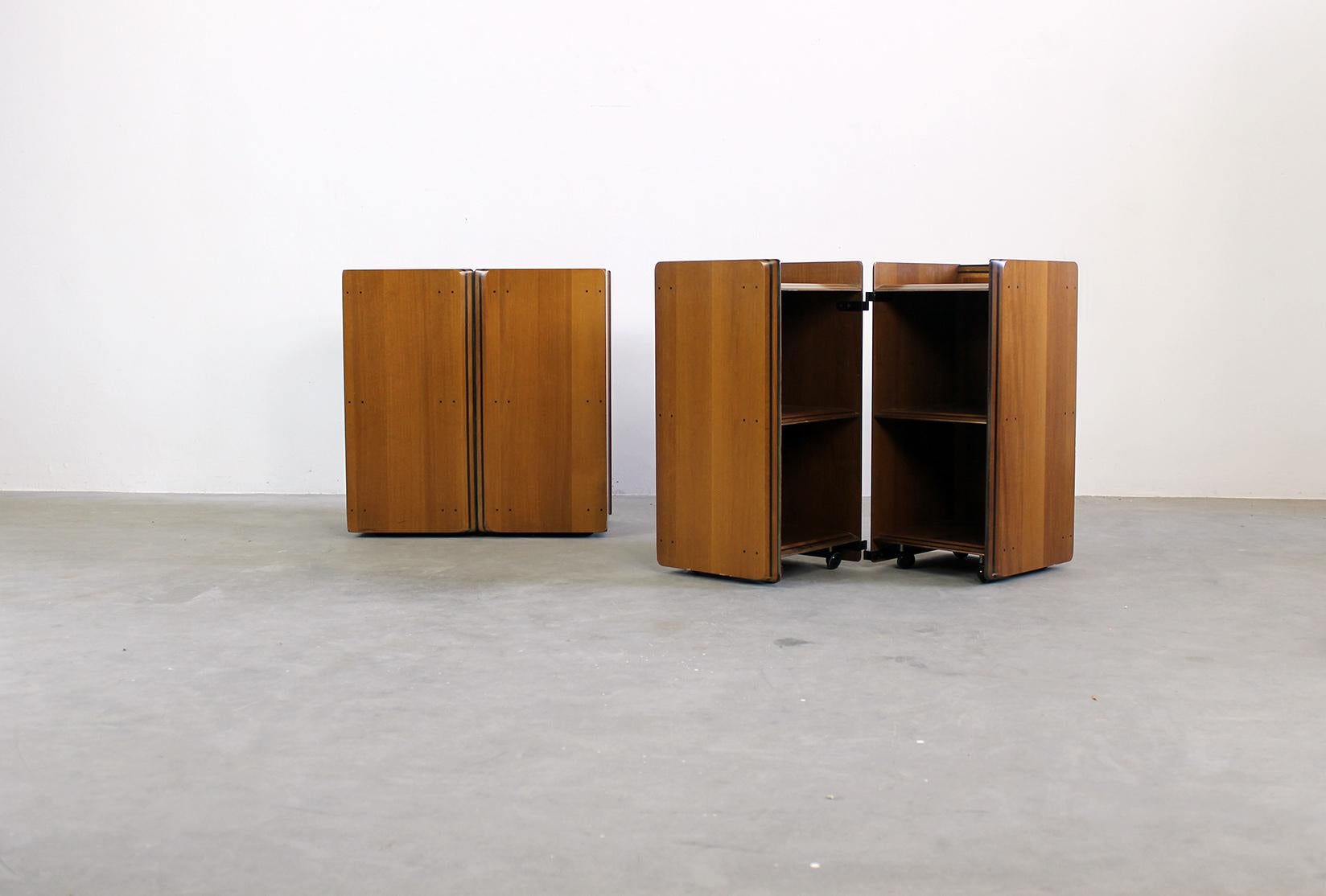 Mid-Century Modern Tobia & Afra Scarpa Set of Two Nightstands in Walnut by Maxalto 1970s Italy For Sale