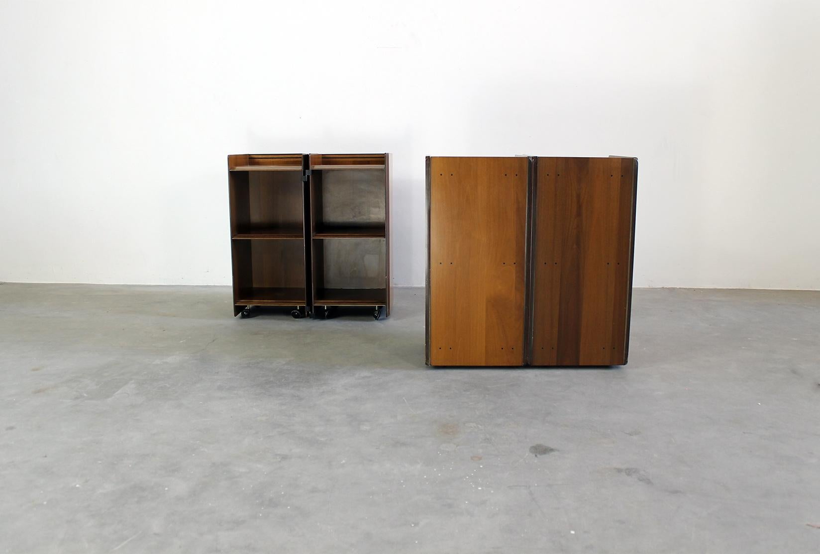 Italian Tobia & Afra Scarpa Set of Two Nightstands in Walnut by Maxalto 1970s Italy For Sale