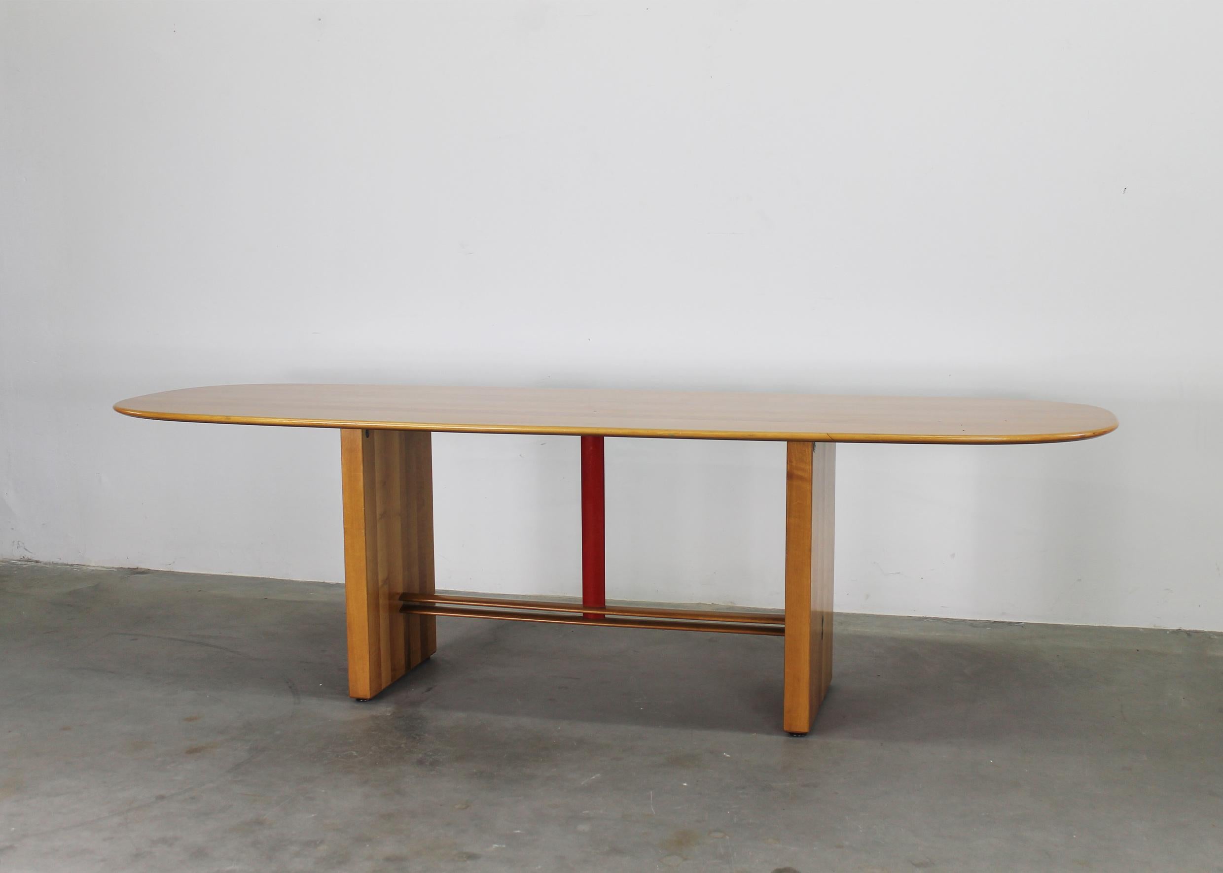 Mid-Century Modern Table Tobia & Tobia Scarpa Torcello en Wood Wood par Stildomus 1970 en vente