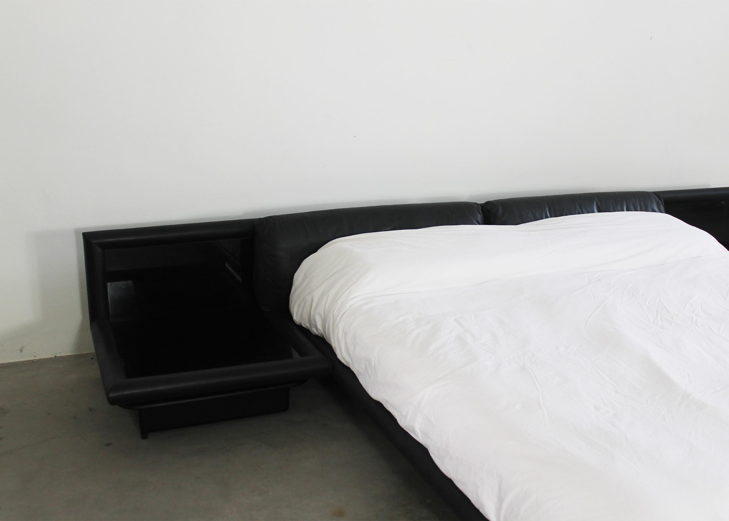 Leather Tobia and Afra Scarpa Morna Bed with Nightstands by Molteni 1972