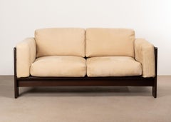 Tobia Scarpa Bastiano für Knoll: 2-Sitzer-Sofa aus Nussbaum und beigefarbenem Wildleder