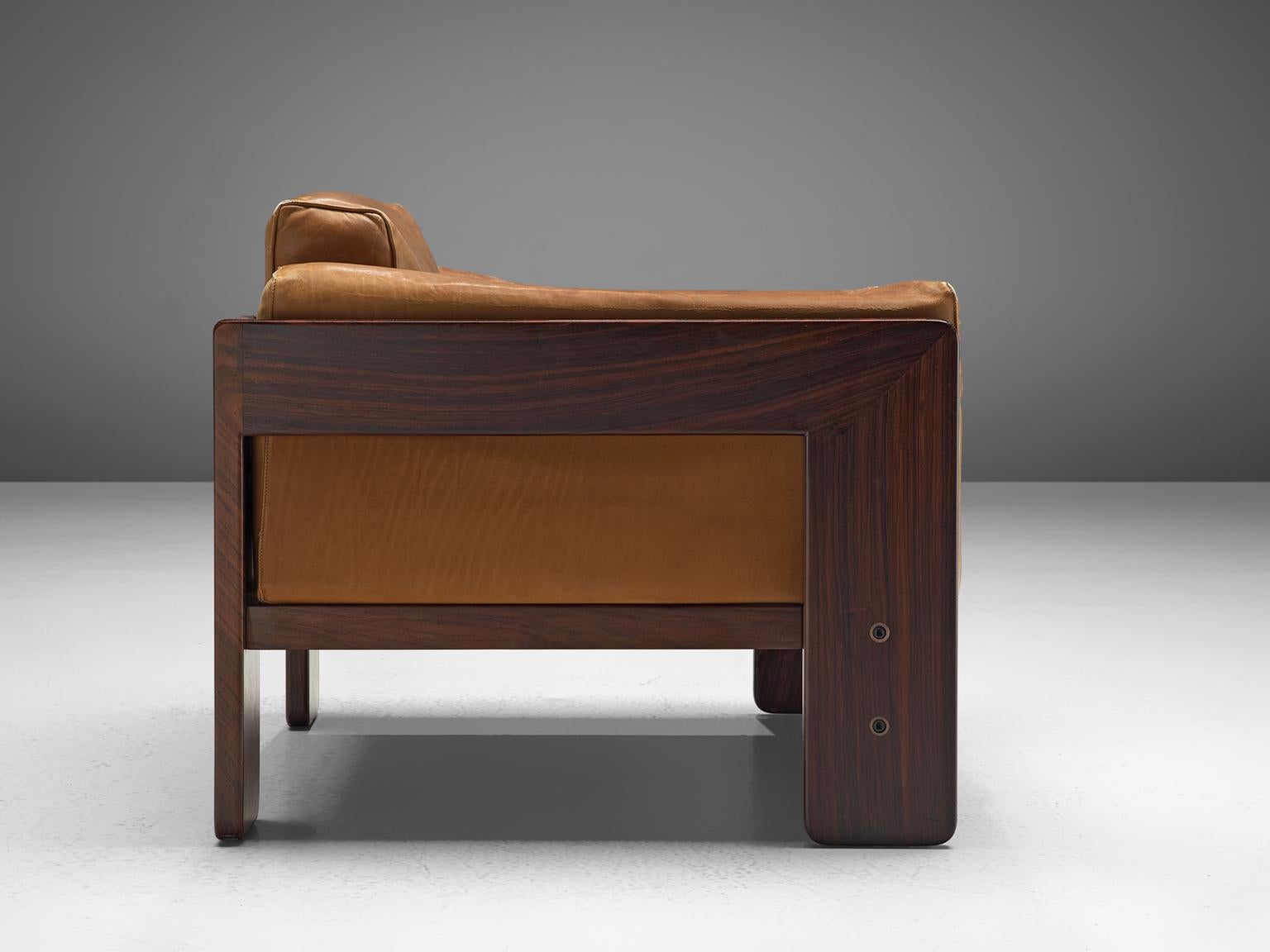 Tobia Scarpa ''Bastiano'' Clubsessel aus Palisanderholz und cognacfarbenem Leder (Moderne der Mitte des Jahrhunderts)