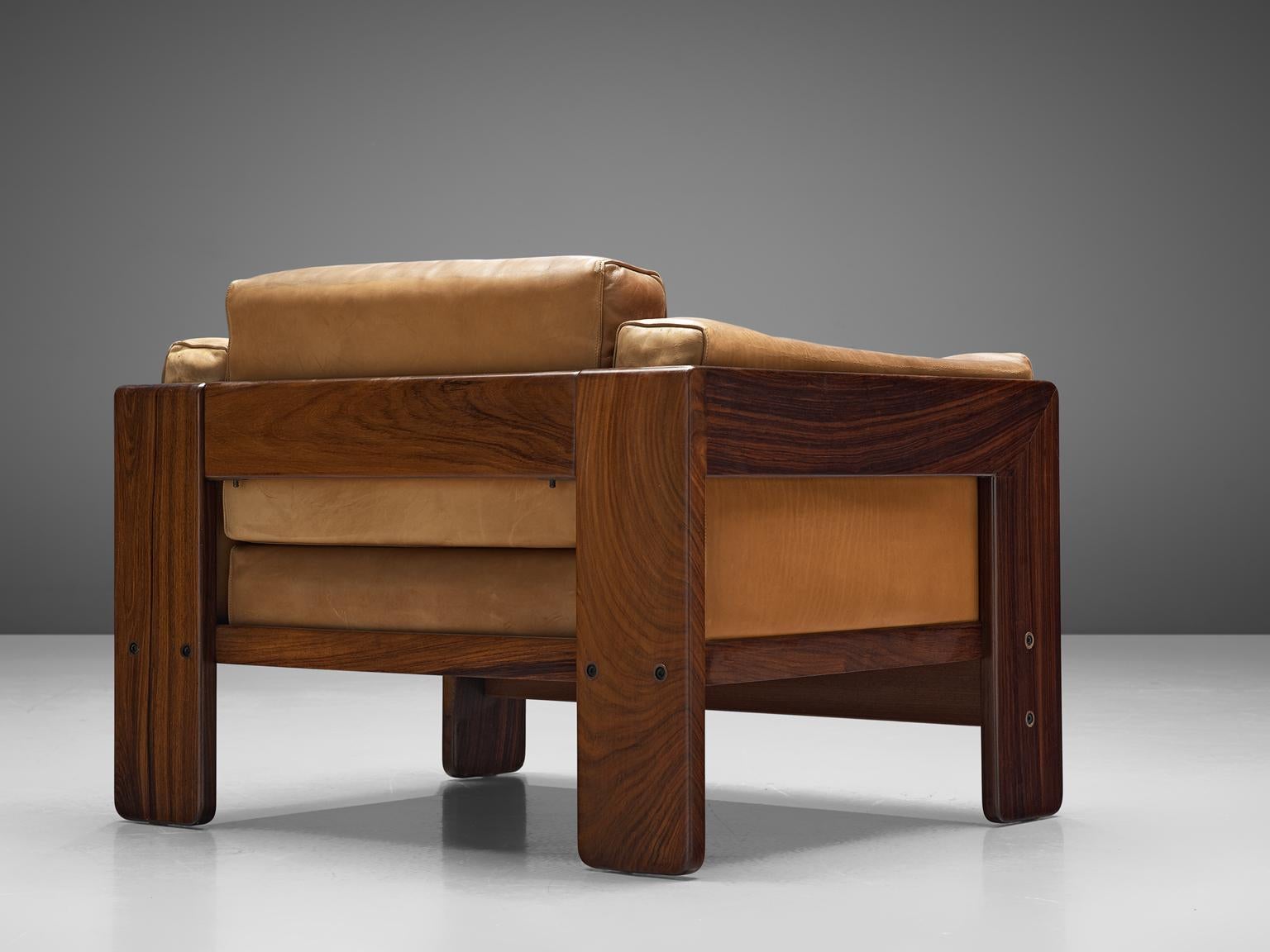 Tobia Scarpa ''Bastiano'' Clubsessel aus Palisanderholz und cognacfarbenem Leder (Italienisch)