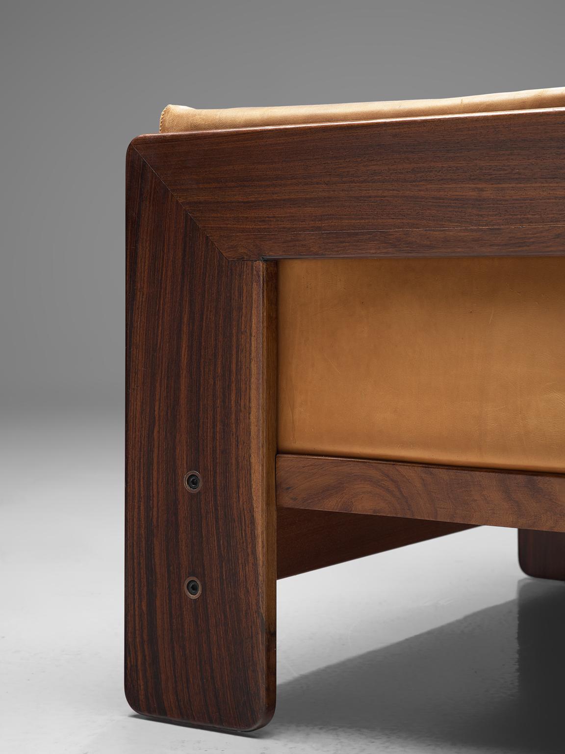 Tobia Scarpa ''Bastiano'' Clubsessel aus Palisanderholz und cognacfarbenem Leder (Ende des 20. Jahrhunderts)
