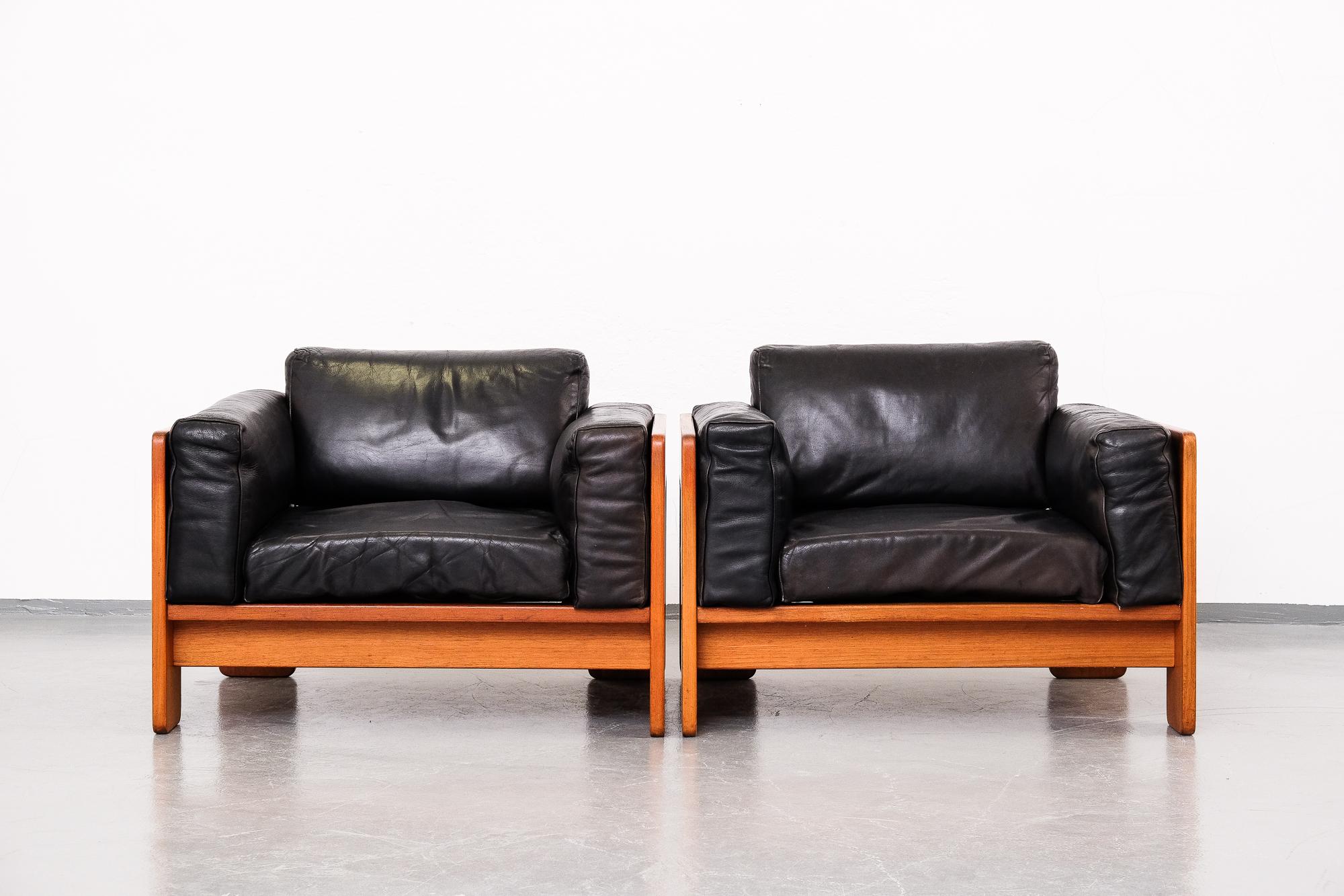 Tobia Scarpa 'Bastiano' Lounge Chairs in Teak and Black Leather 8
