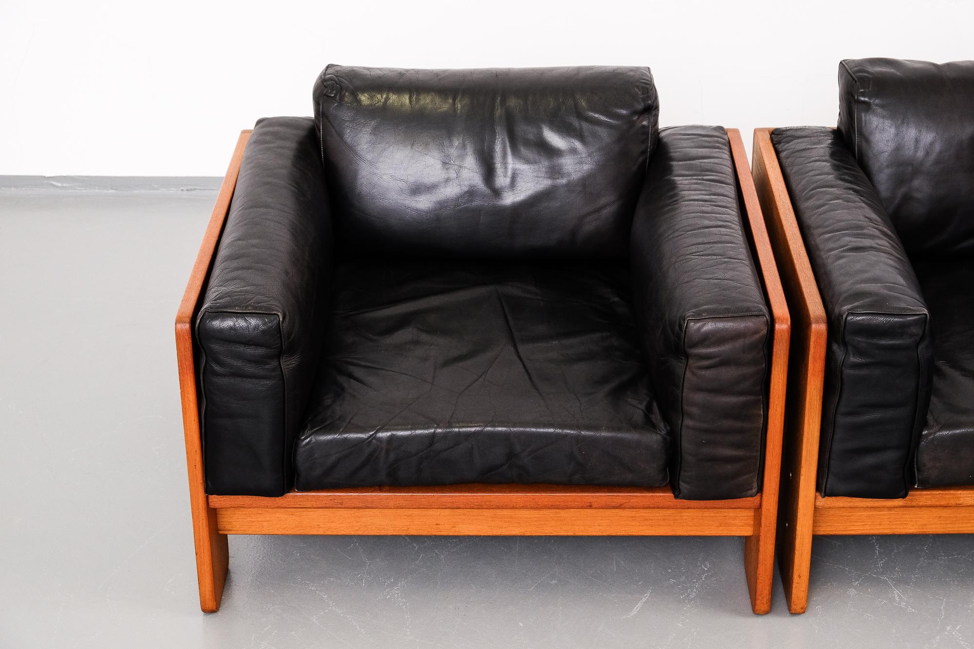 Tobia Scarpa 'Bastiano' Lounge Chairs in Teak and Black Leather 9