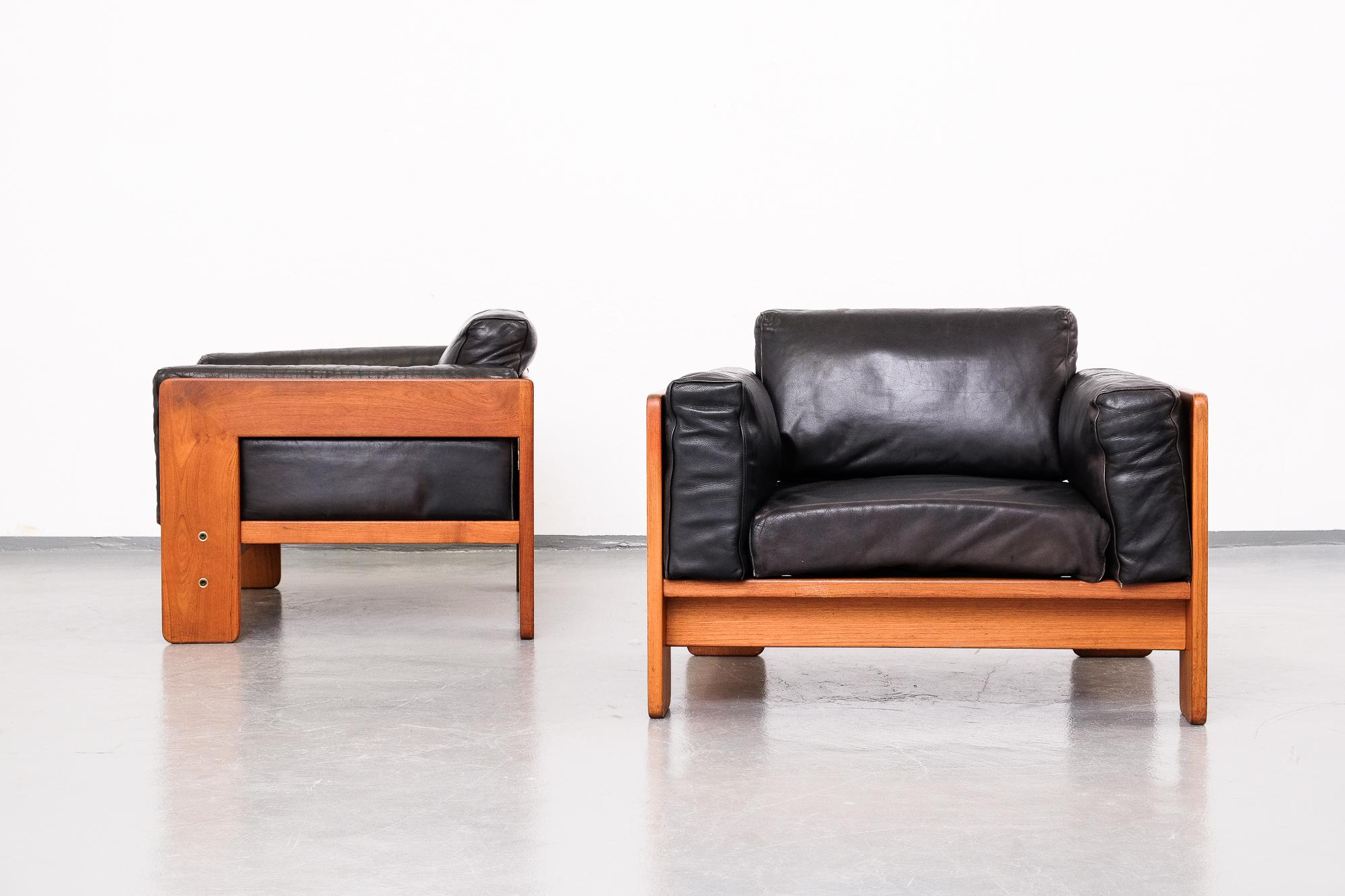 Late 20th Century Tobia Scarpa 'Bastiano' Lounge Chairs in Teak and Black Leather