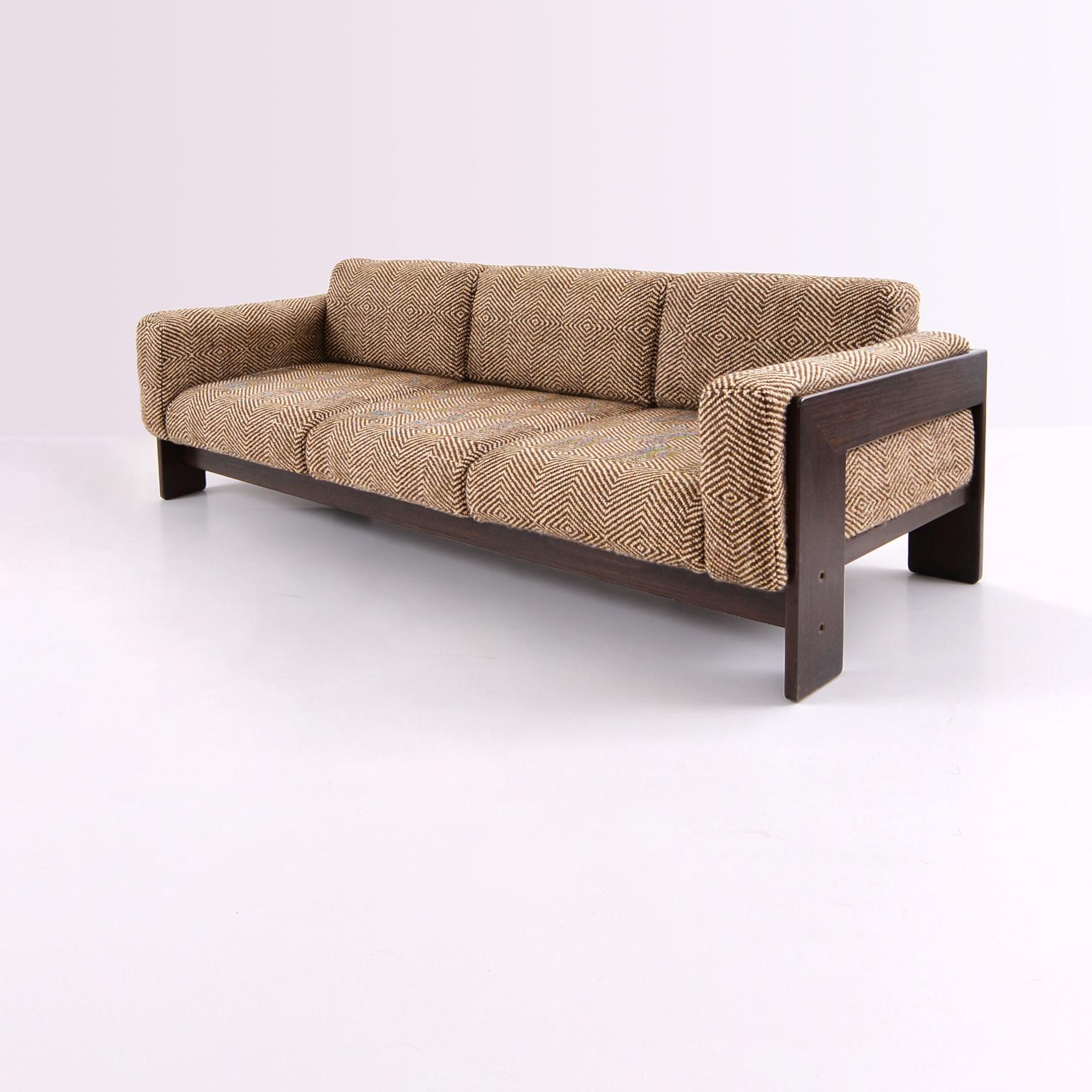 Tobia Scarpa Bastiano three-seat sofa for Knoll International. Ebonized oak, original wool upholstery fabric in Herringbone pattern, manufactured, circa 1970.